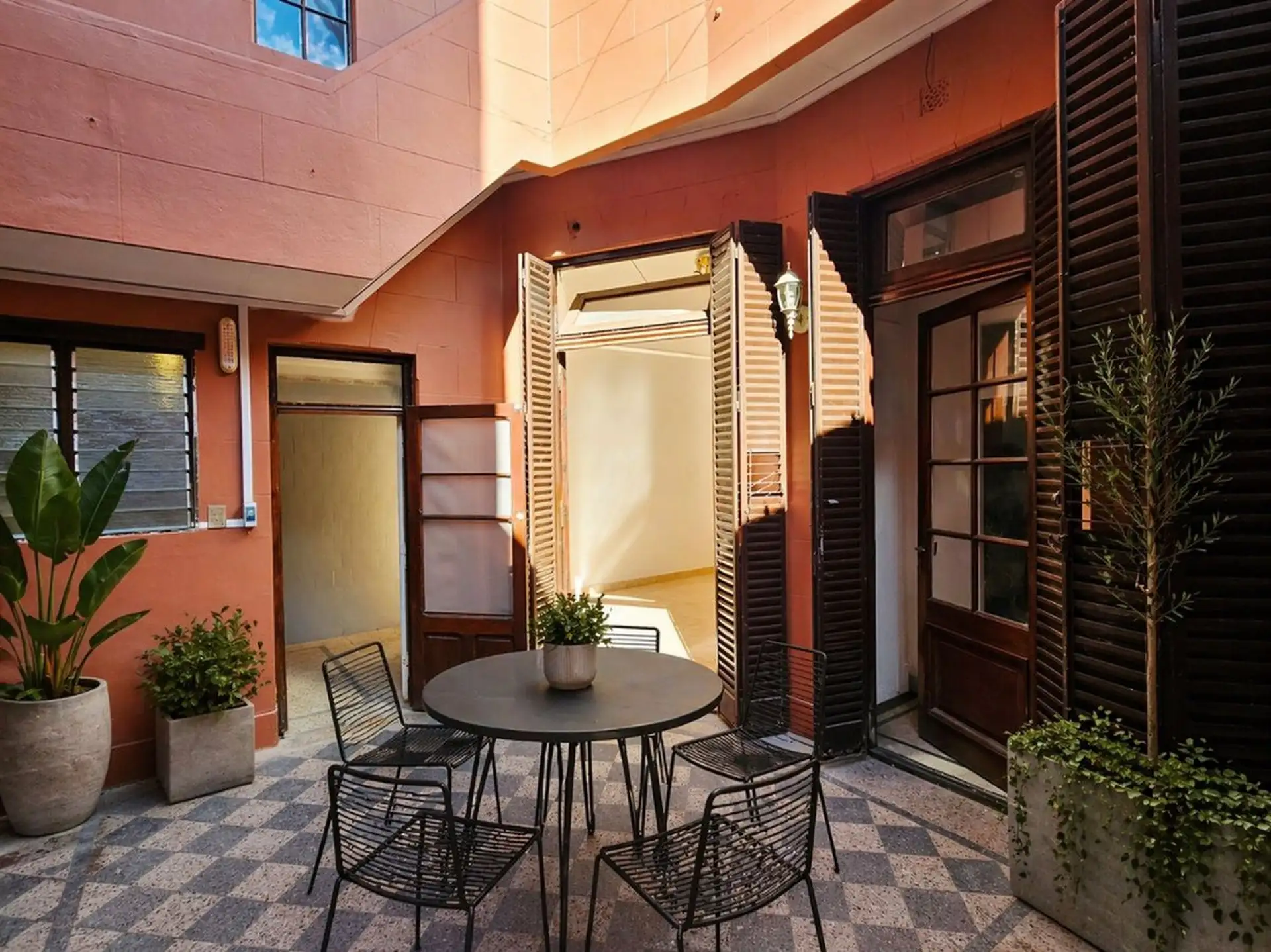 PH tipo casa de 3 ambientes con terraza en Parque Patricios