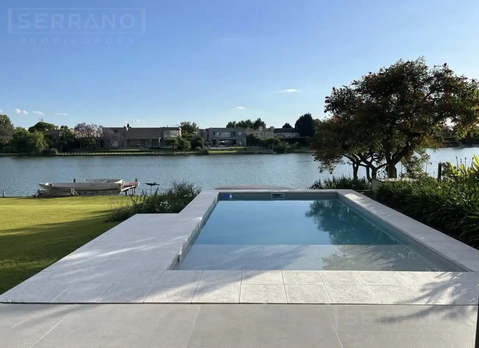 Renovated four-bedroom house in Santa Bárbara