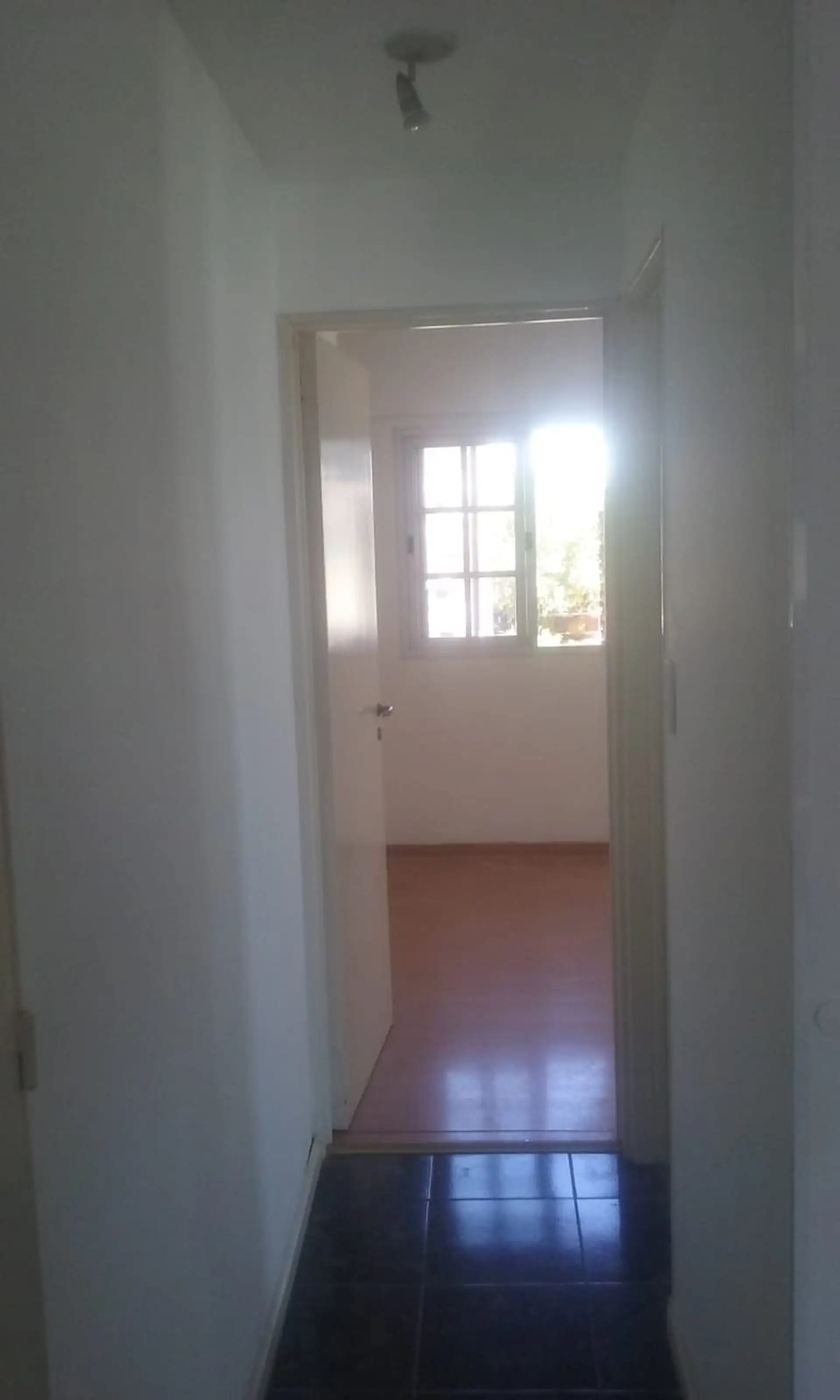 Departamento de 2 ambientes al frente en Monte Castro