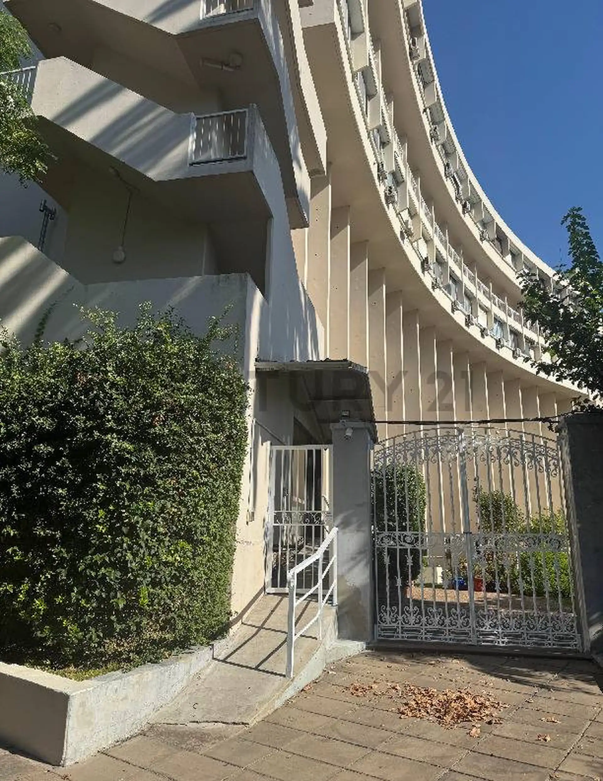 Departamento de 4 ambientes en alquiler en Tigre Centro