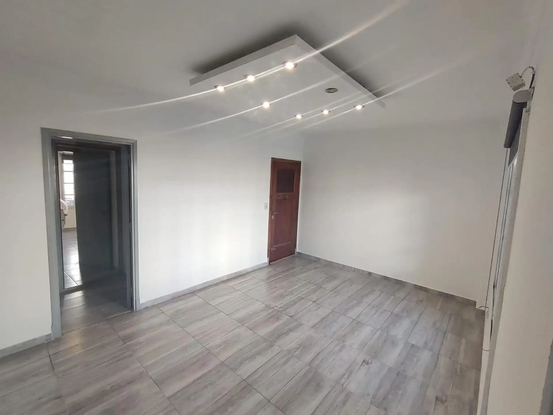 PH com dois quartos para alugar em Lanús