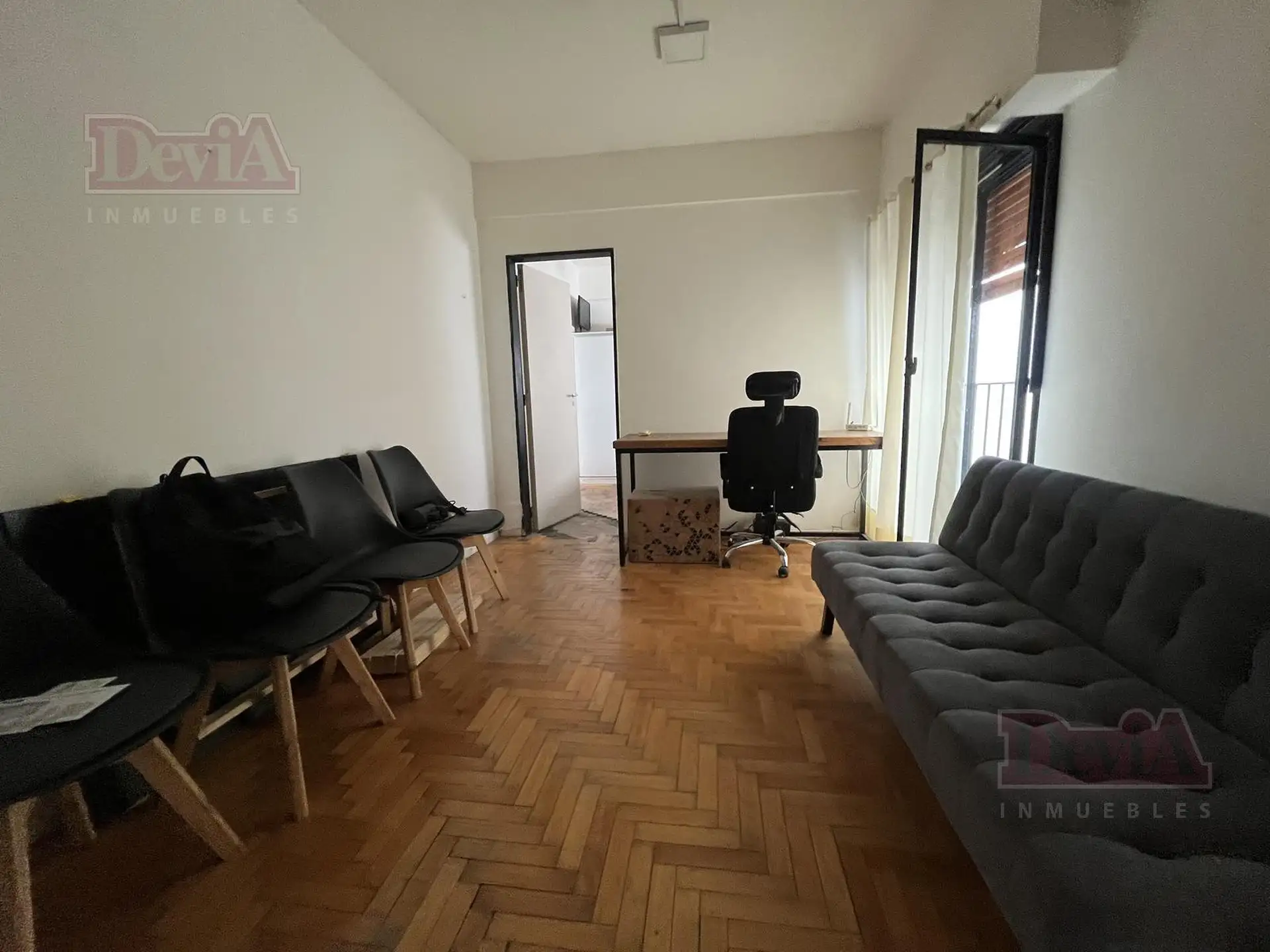Departamento de 2 ambientes apto profesional con terraza en Balvanera