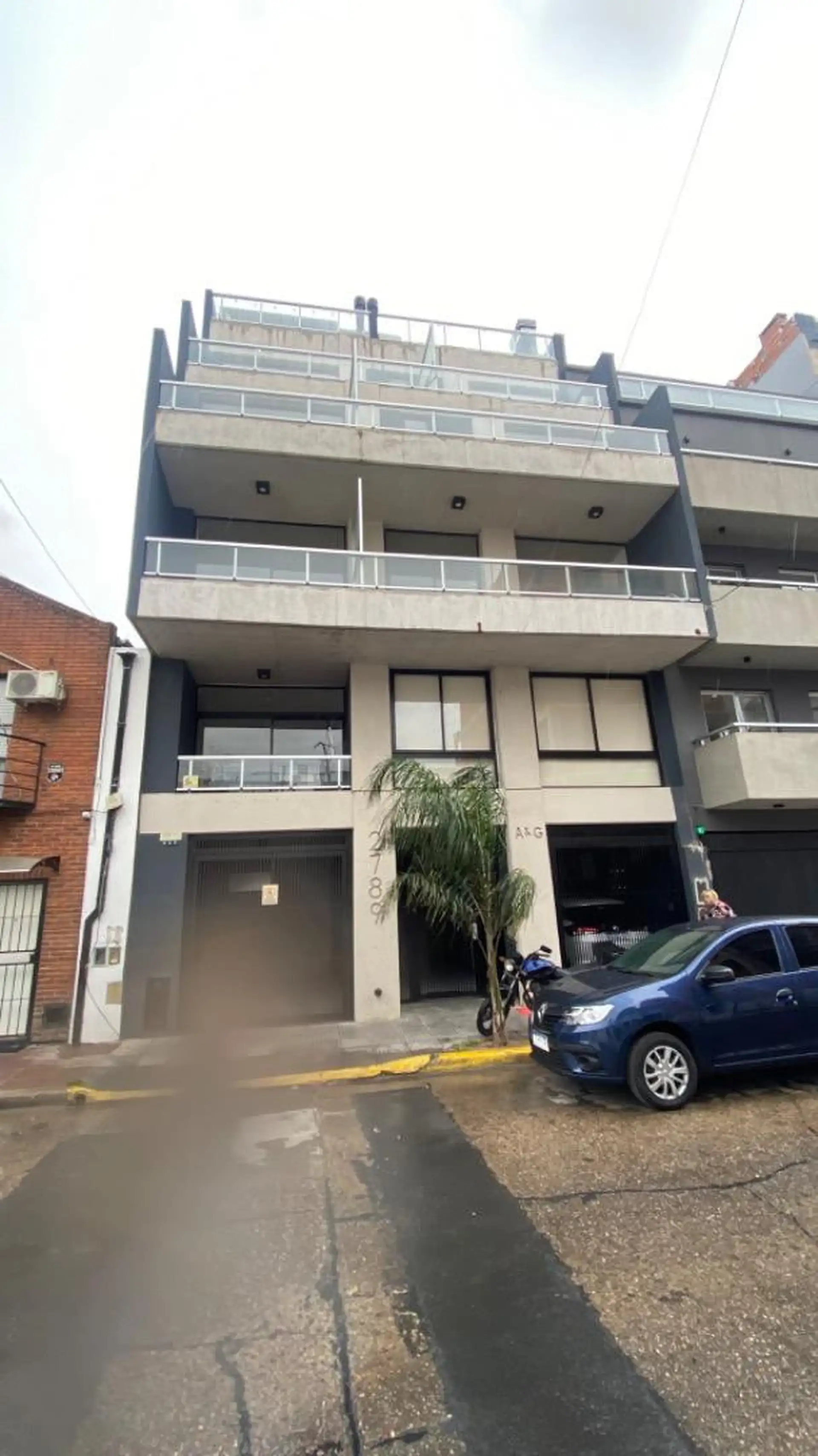 Departamento semipiso de 2 ambientes con balcón en Parque Chas