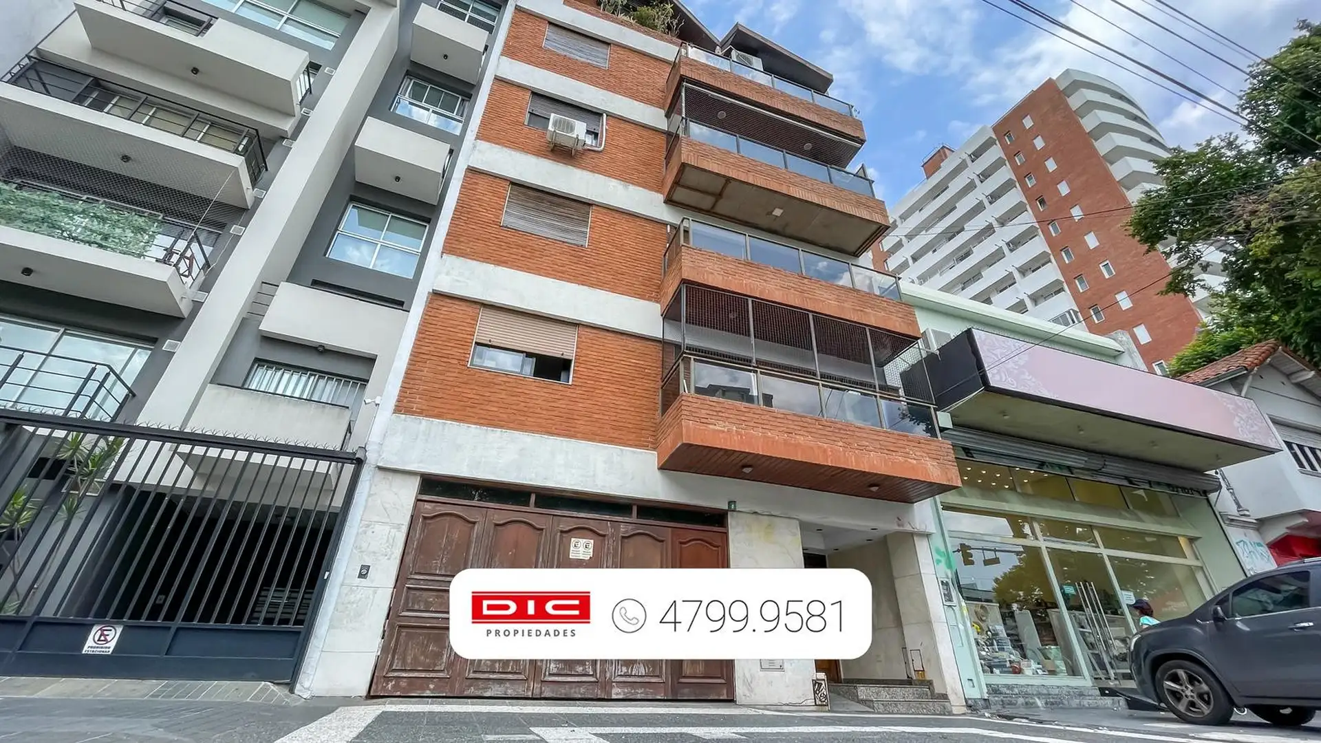 Departamento dúplex de 2 ambientes con cochera en Olivos