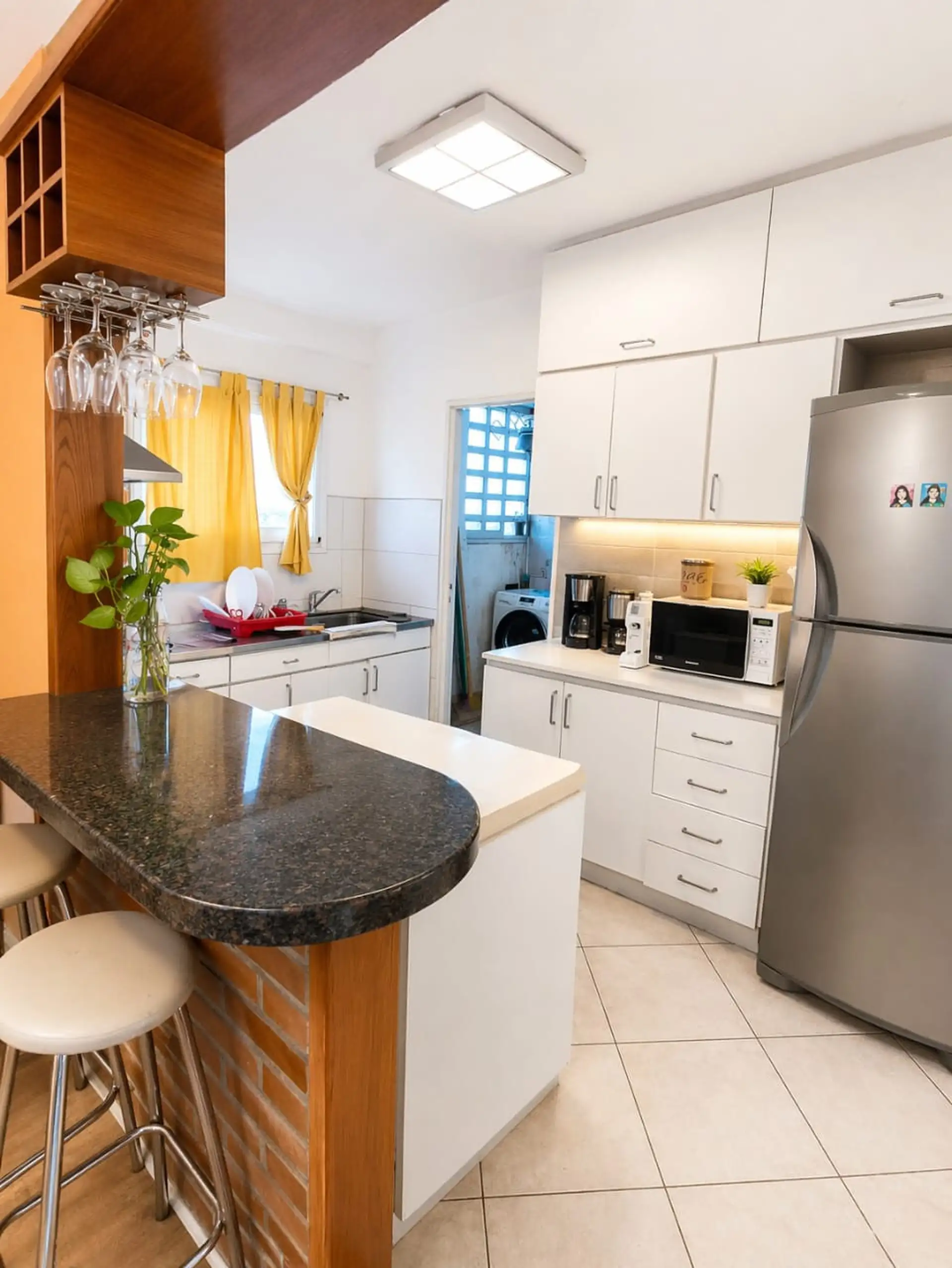 Трёхкомнатная квартира с 2 спальнями в Mataderos