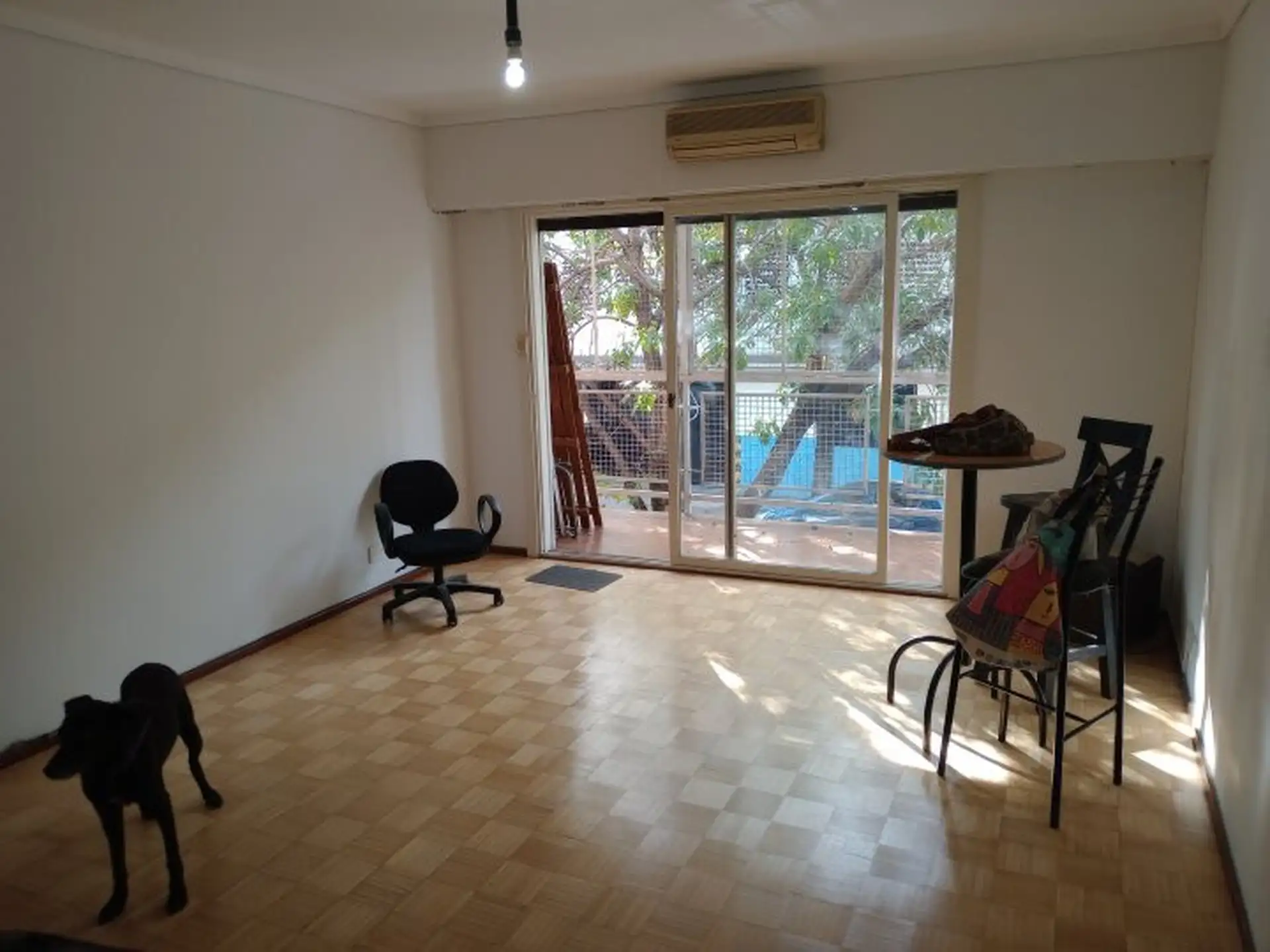 Departamento de 3 ambientes al frente con balcón en San Cristóbal