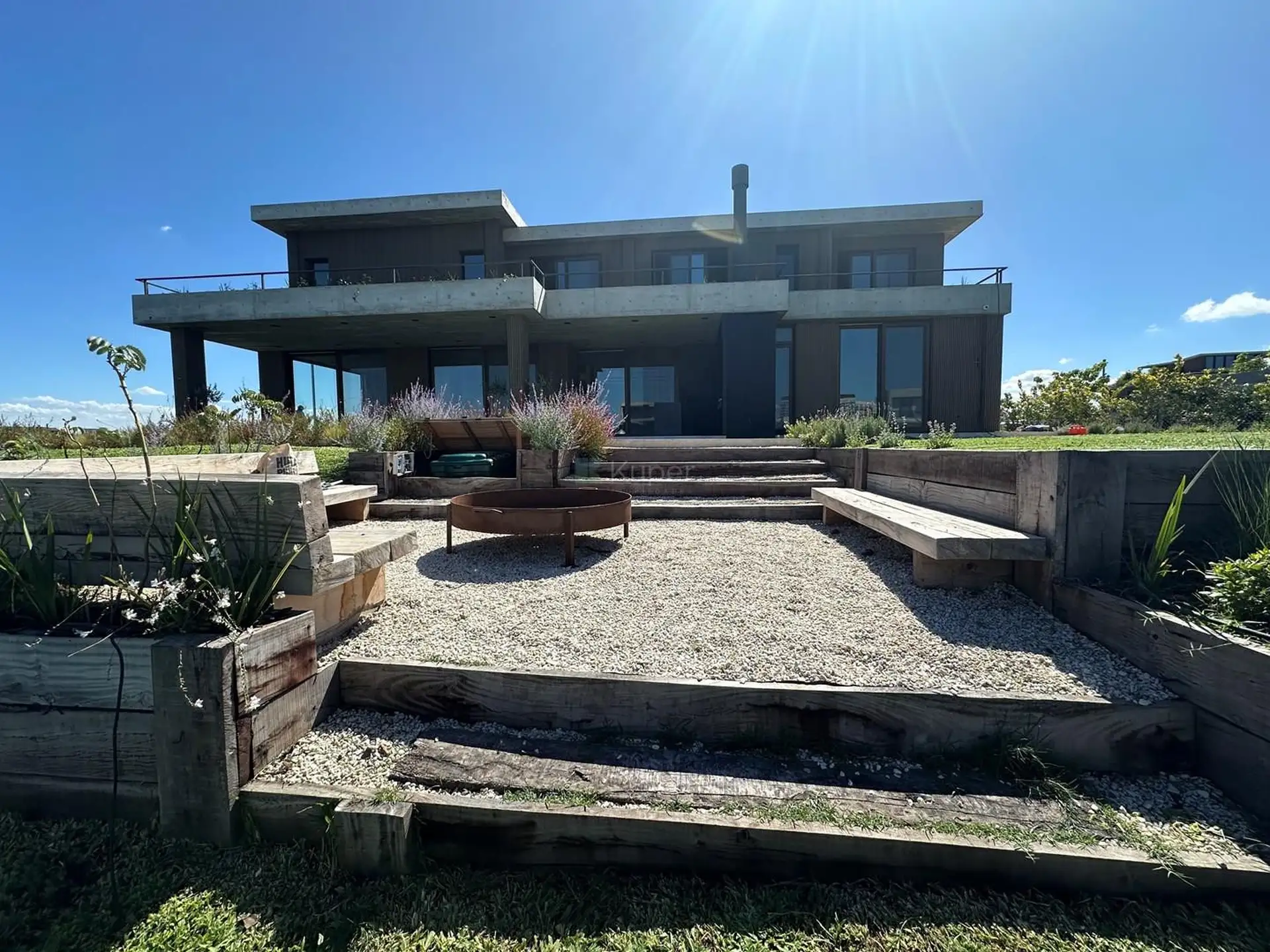 Five-bedroom house under construction in Virazón, Nordelta