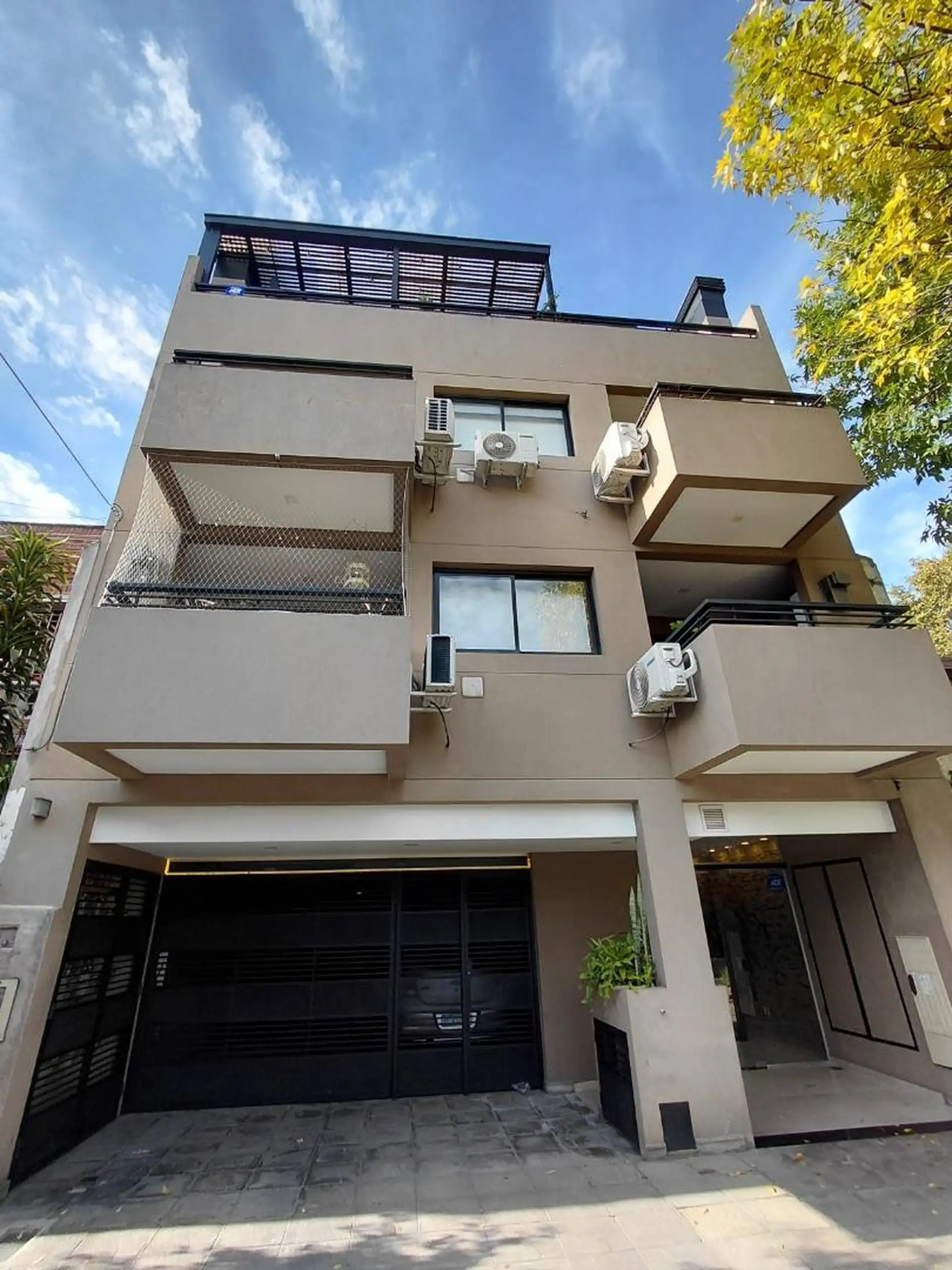 Monoambiente con patio en Liniers