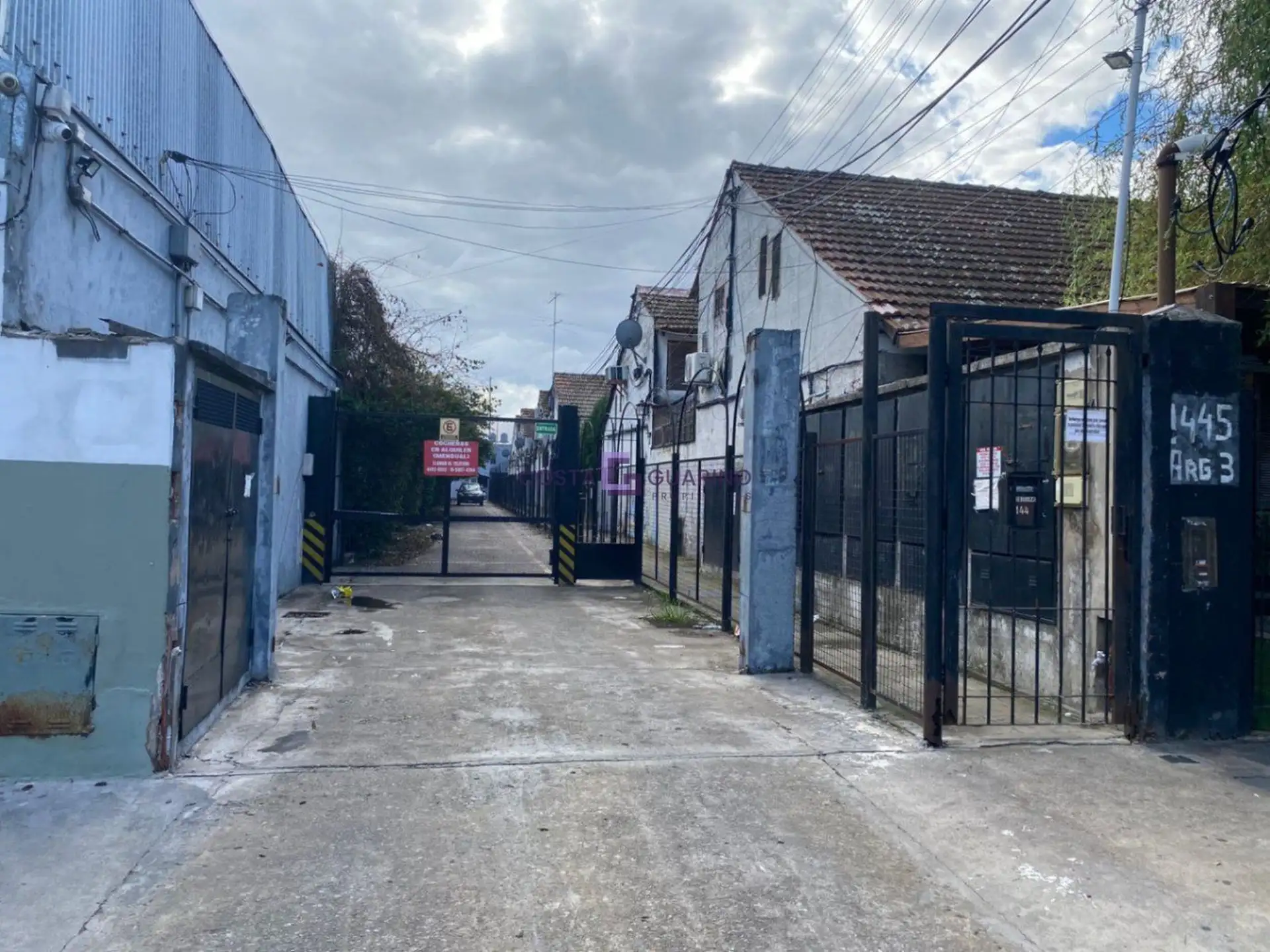 Dúplex de 2 ambientes con patio en La Matanza
