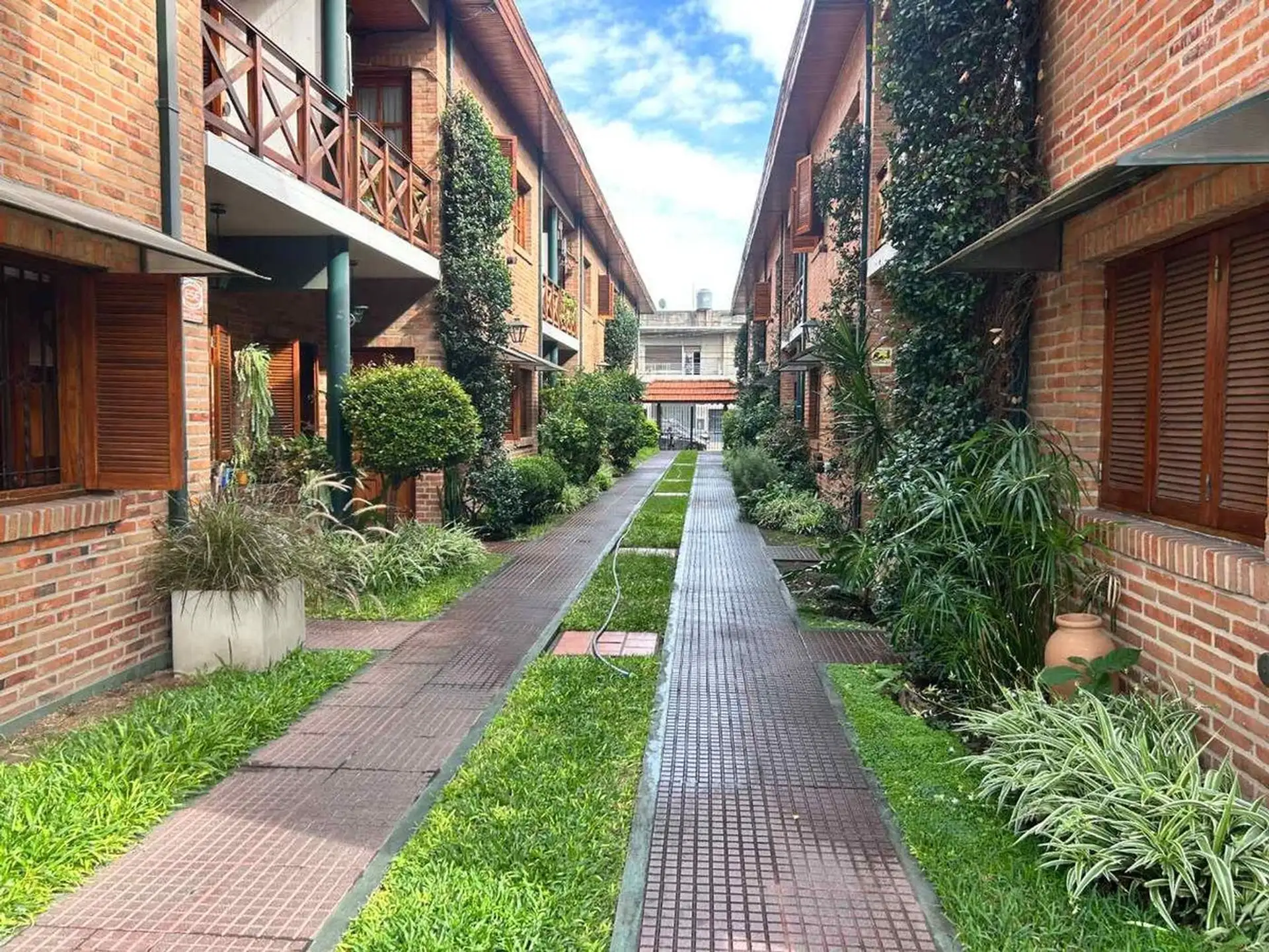 PH de três ambientes com 2 dormitórios em Morón