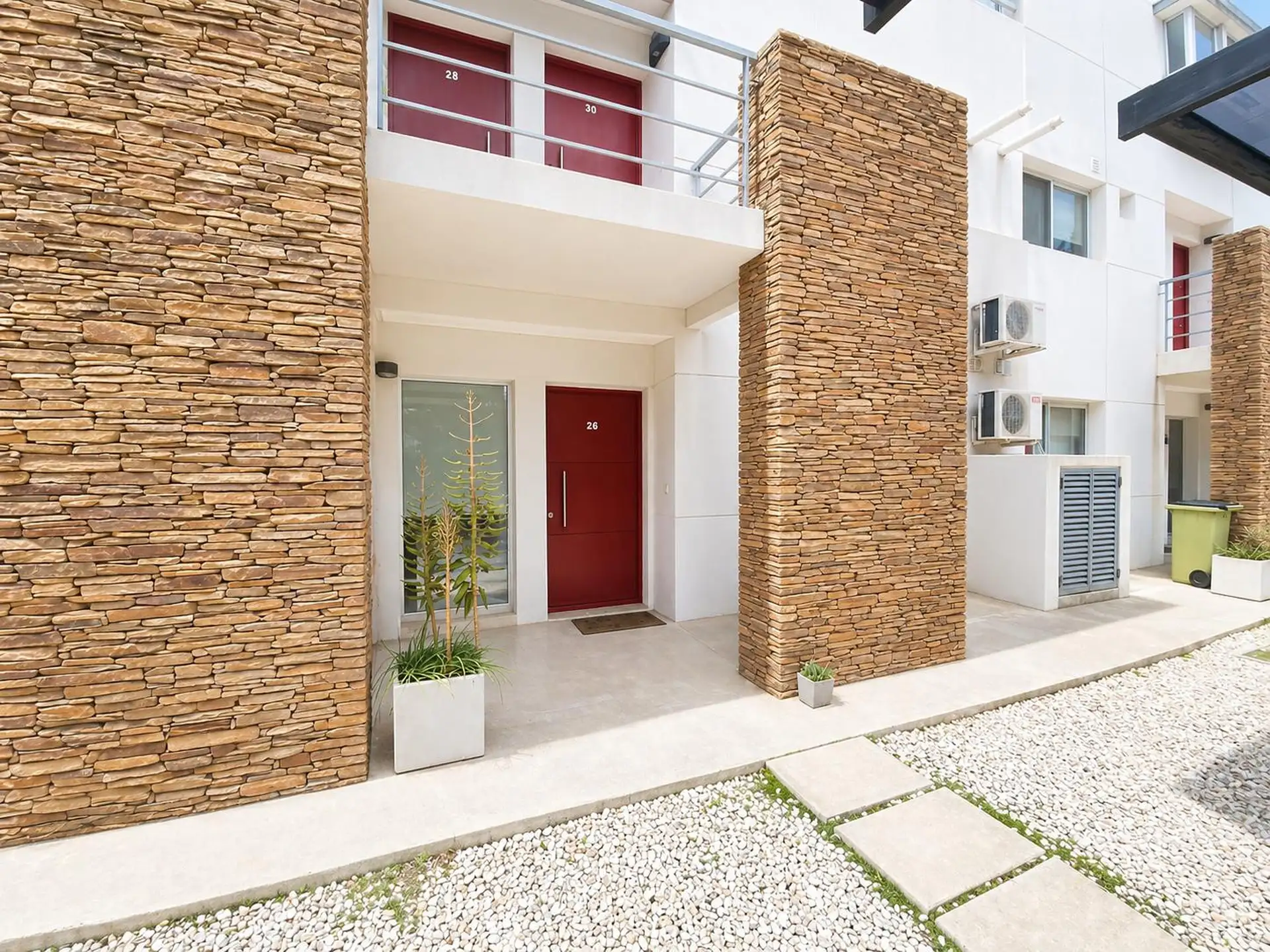 Two-bedroom ground-floor apartment in Nordelta