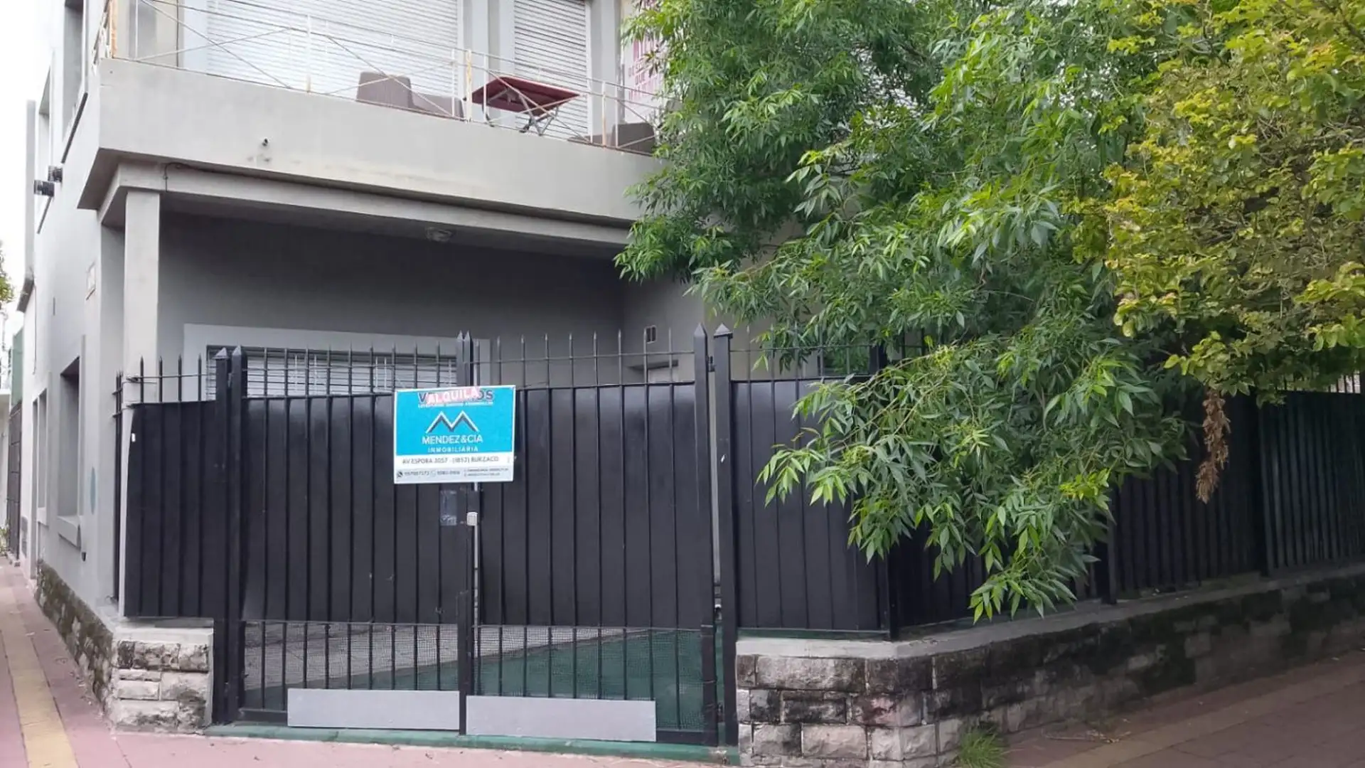 Three-room house for rent in Banfield