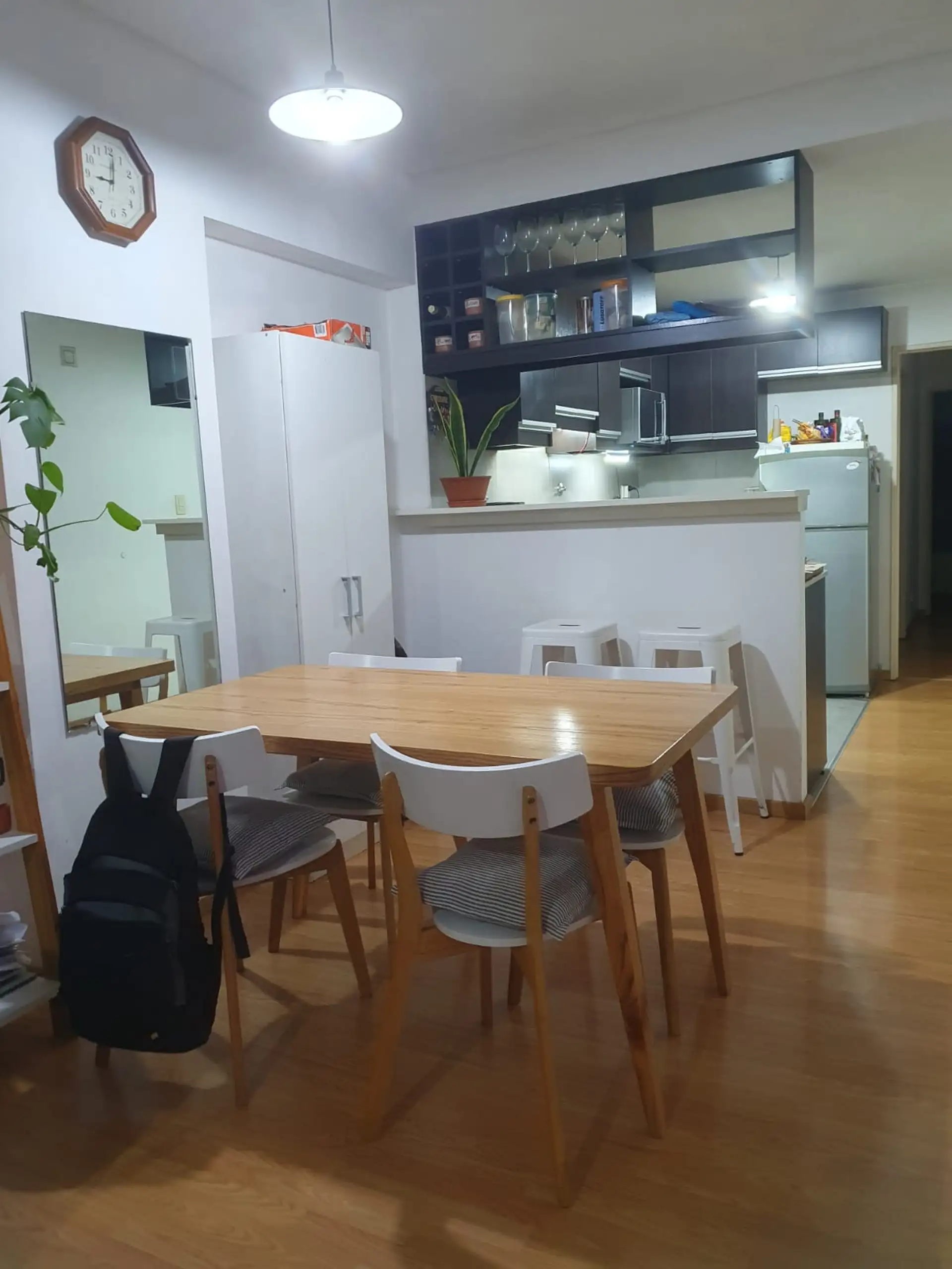 Semipiso de 2 ambientes con balcón en Caballito