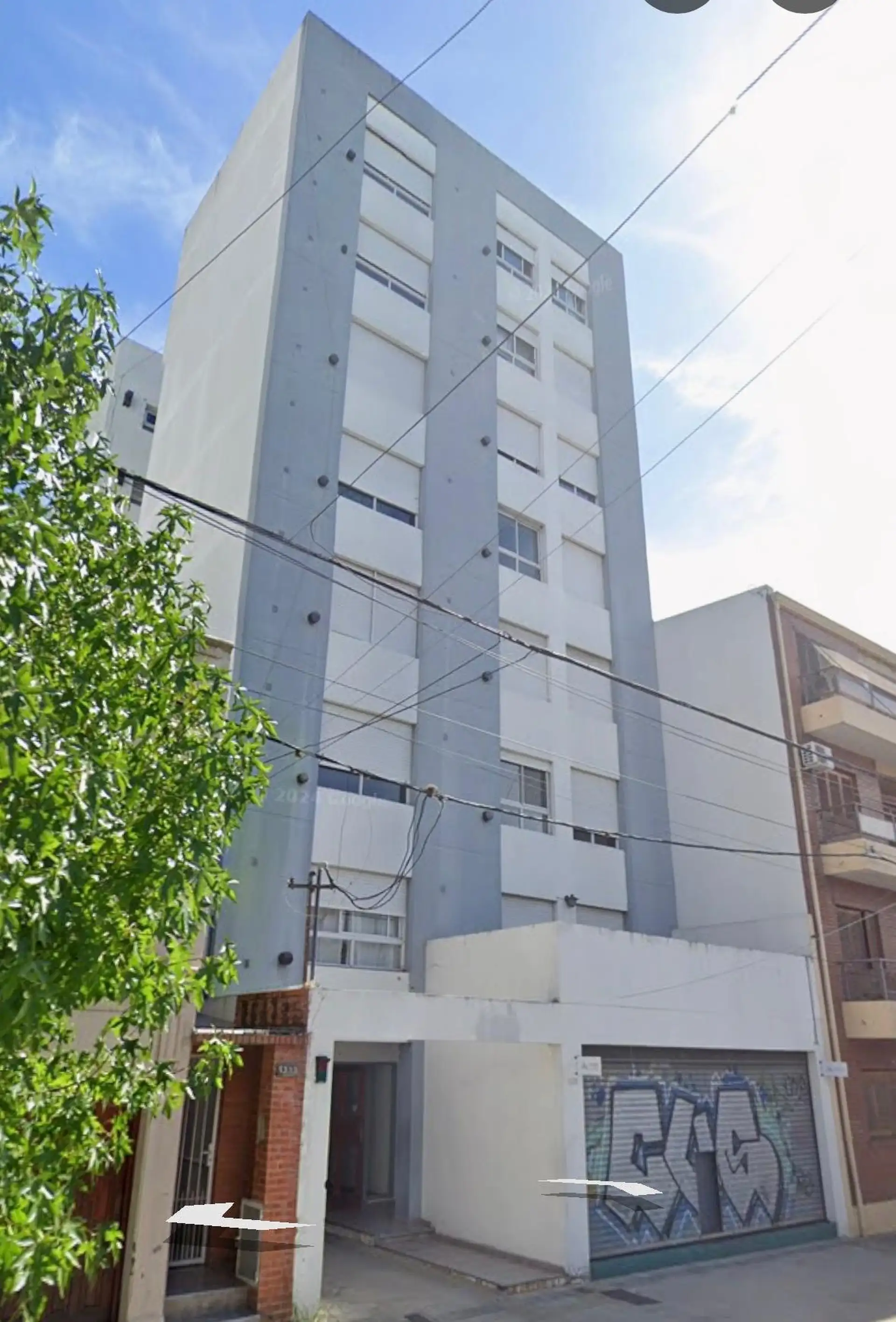 Refurbished studio apartment in La Plata near Plaza Irigoyen