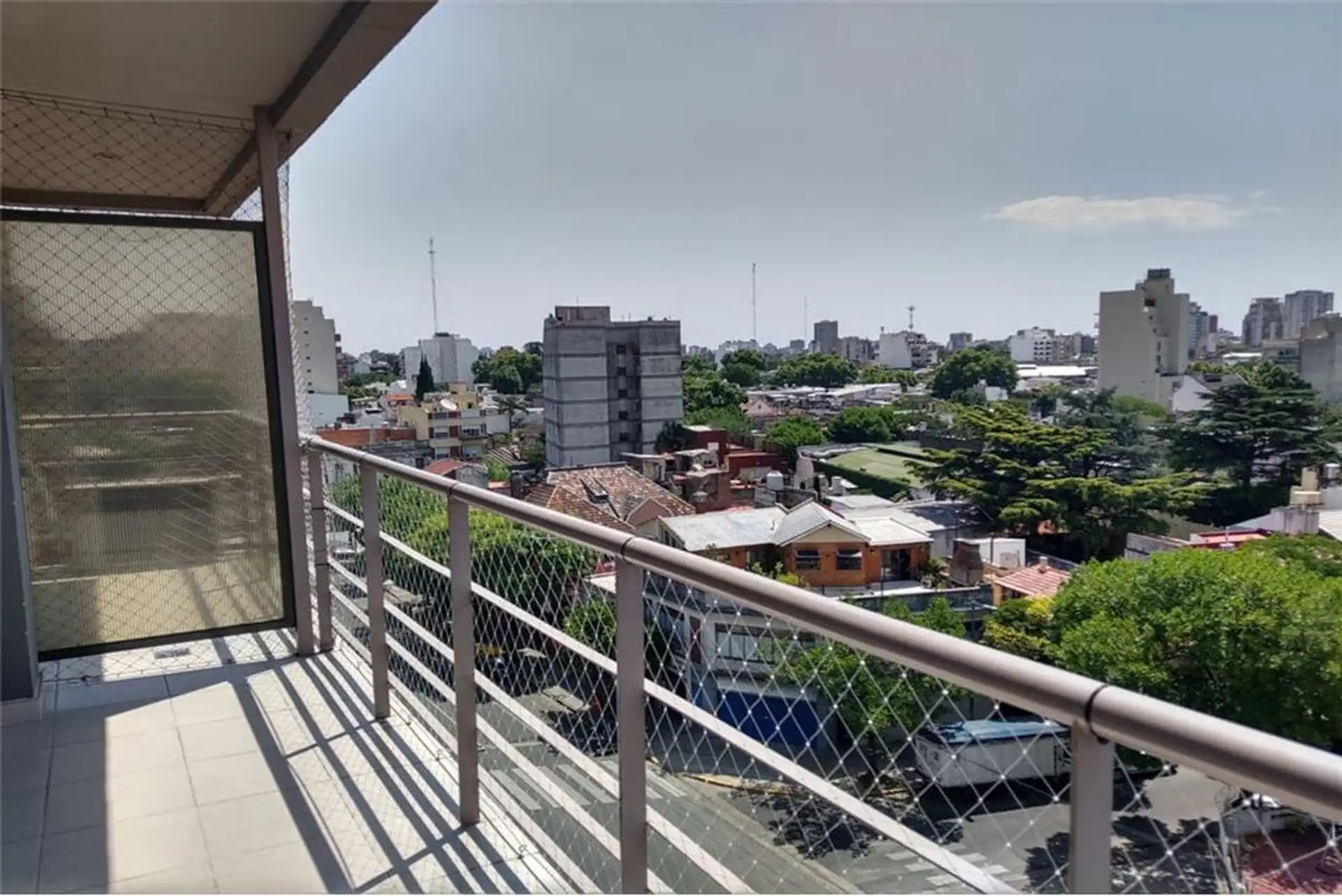 Two-room apartment with balcony in Floresta