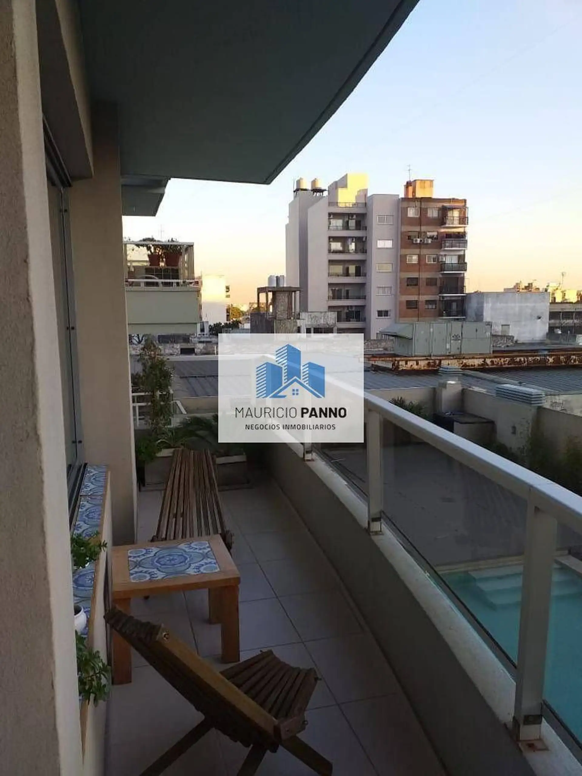 Dois ambientes sem mobília em San Cristóbal