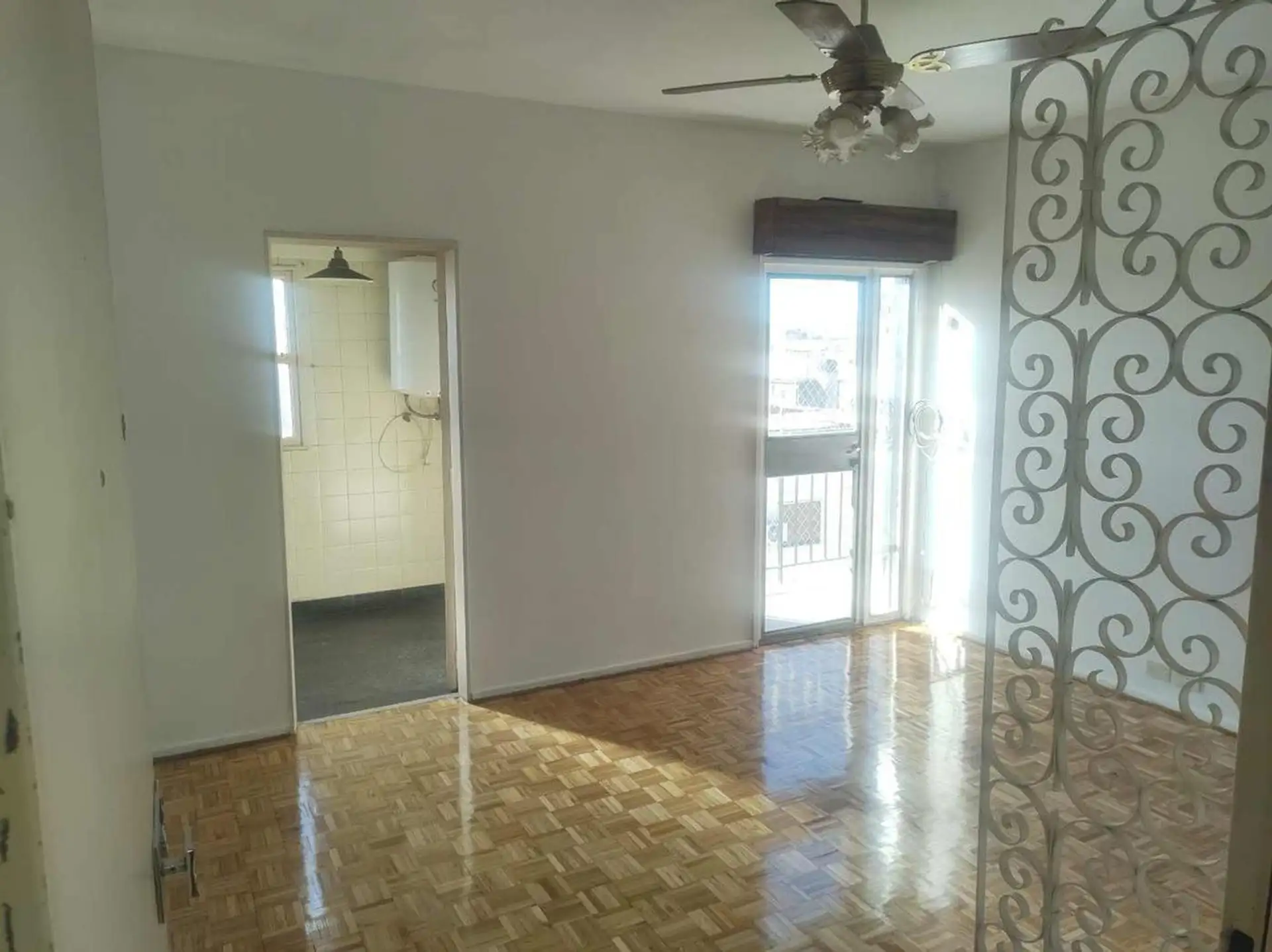Departamento de 2 ambientes con balcón en Balvanera