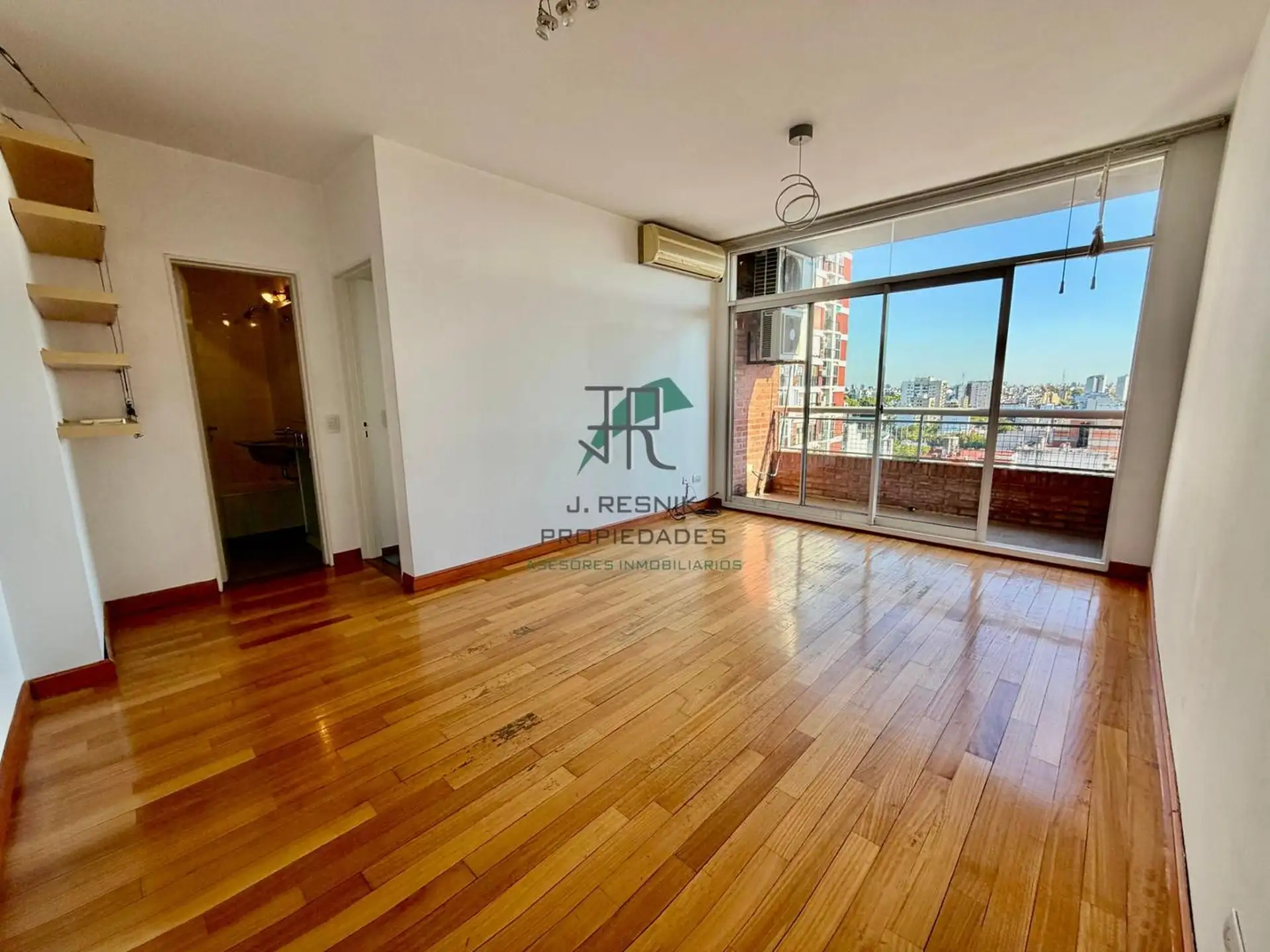 Двухкомнатная квартира с парковкой в Colegiales