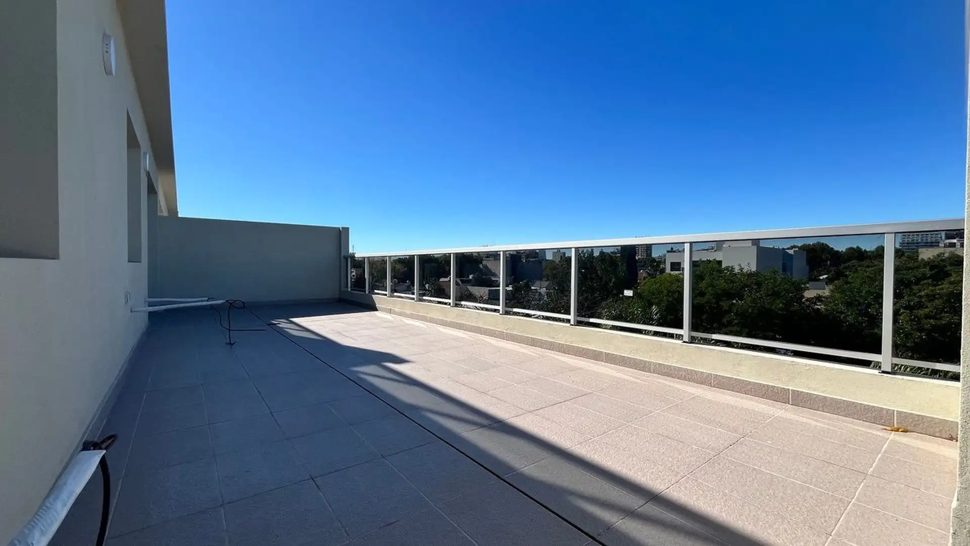 Apartamento de três ambientes com terraço em Villa Devoto