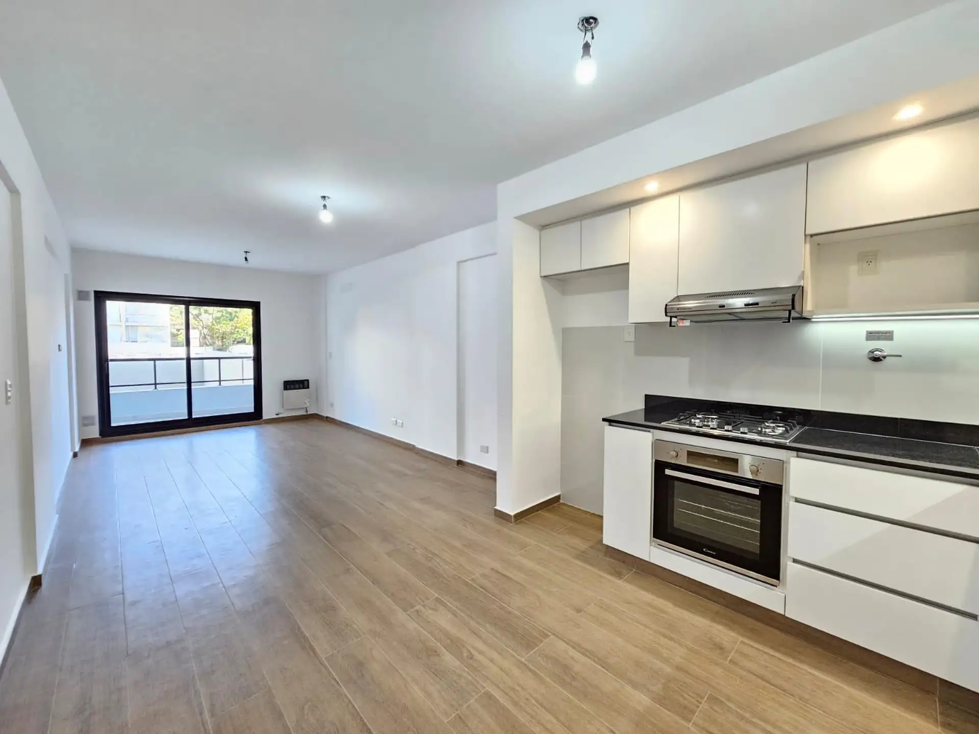 Kitnet novo a estrenar em Saavedra