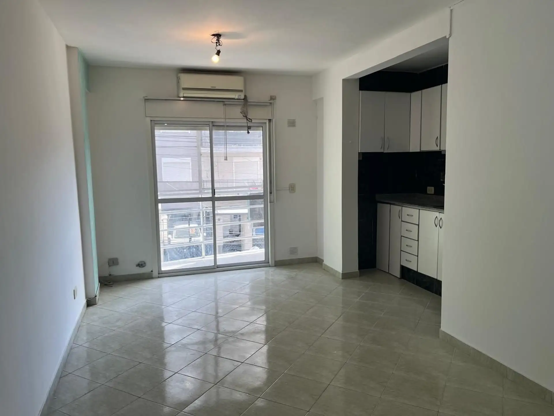 Квартира с одной спальней в Caseros