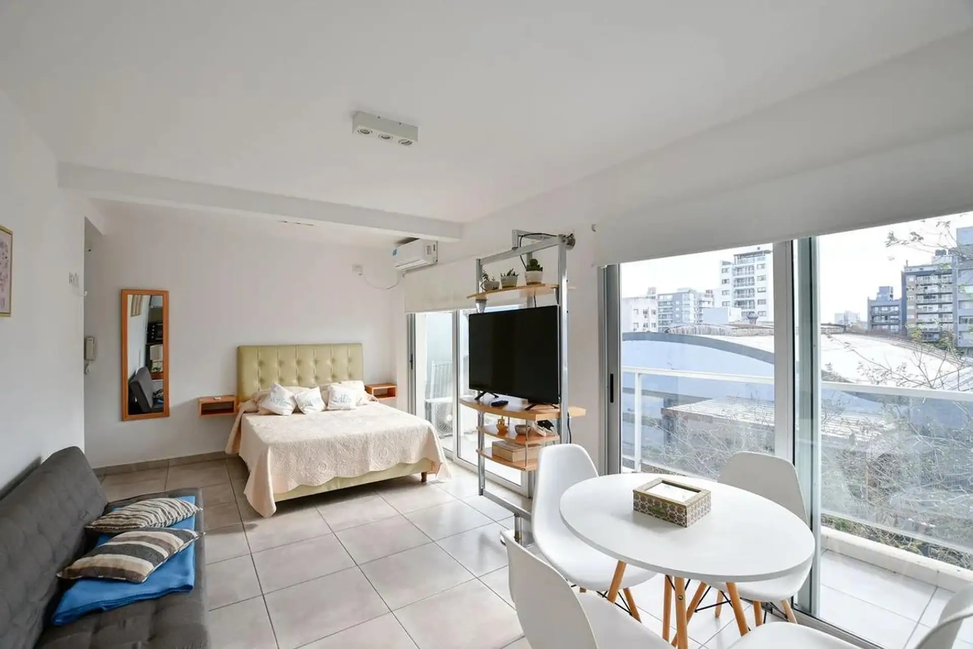 Monoambiente amoblado en alquiler en La Plata