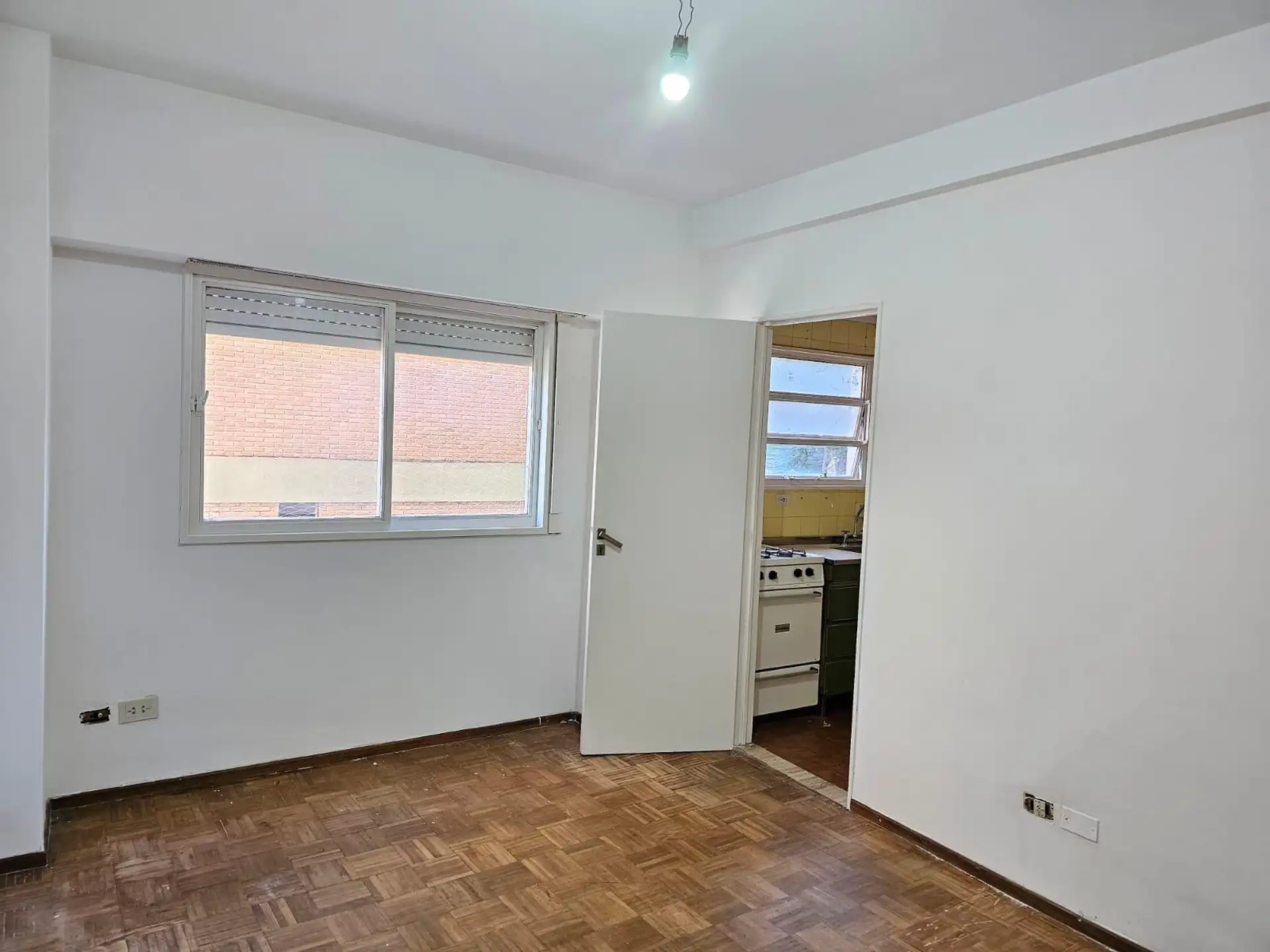 Kitnet para aluguel em Coghlan