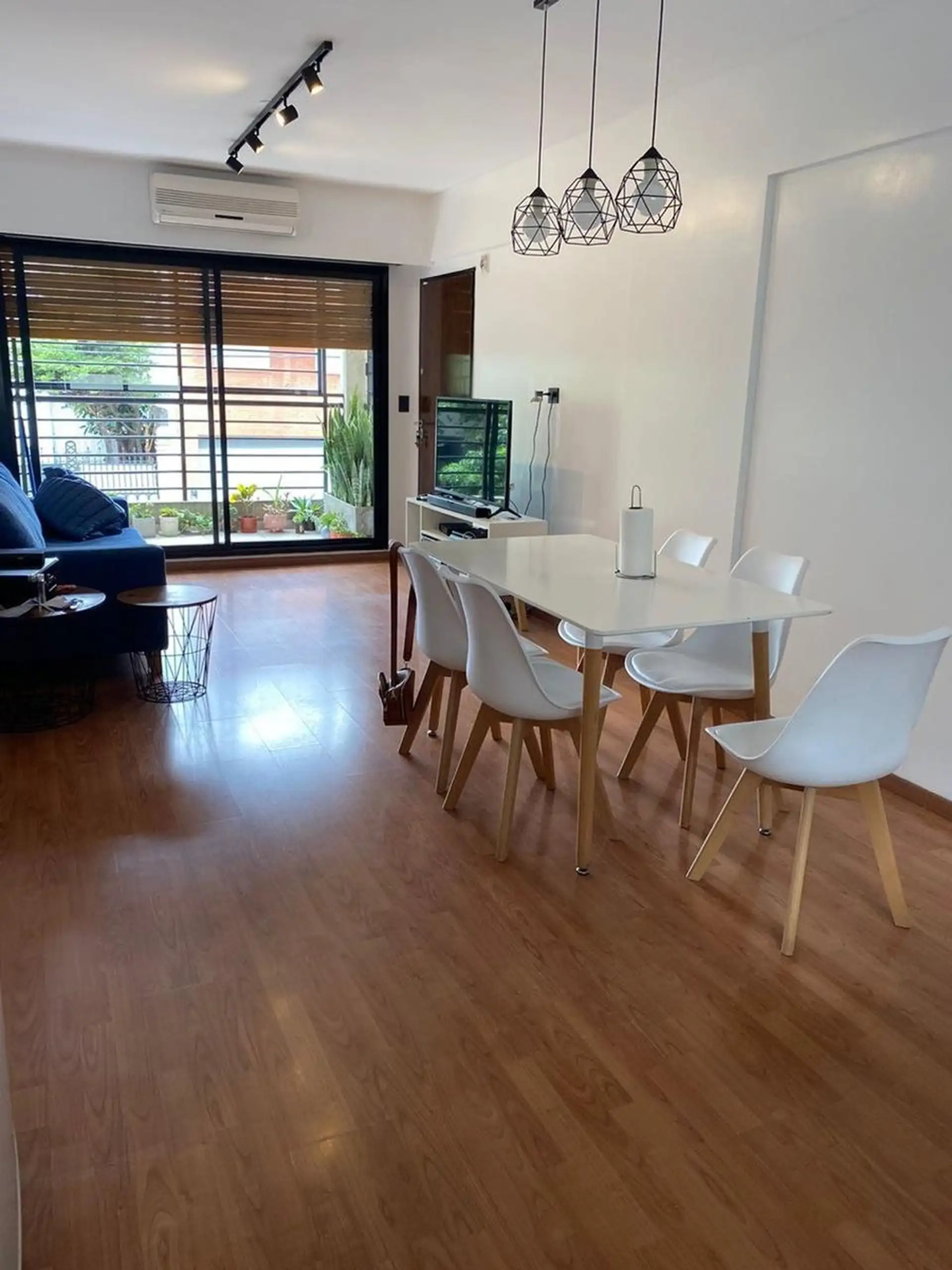 Unfurnished two-bedroom apartment in Colegiales