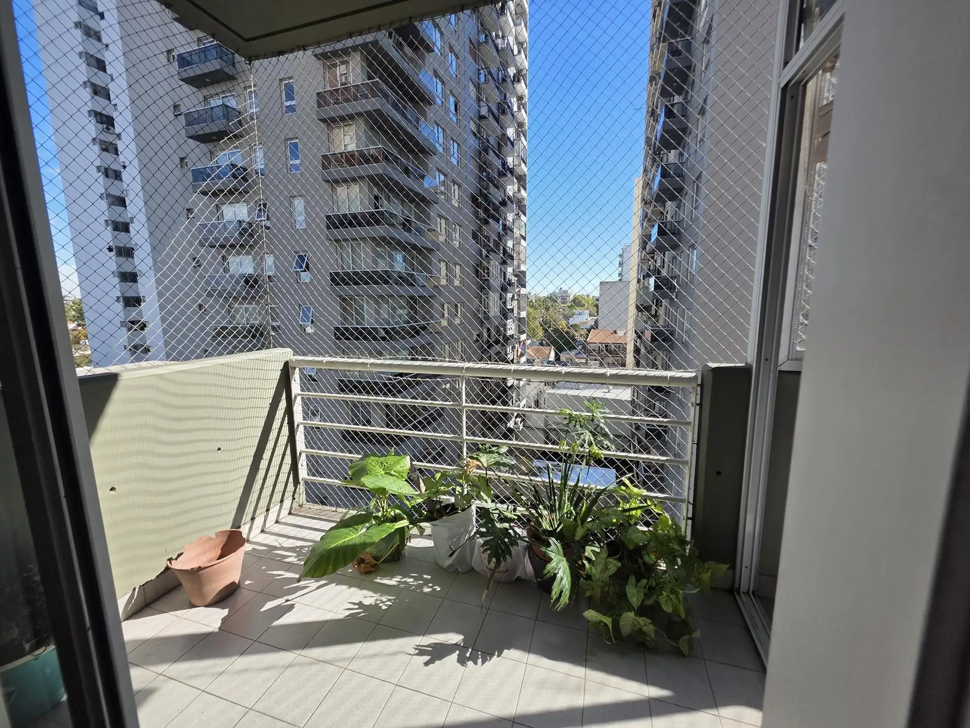 Departamento de 3 ambientes con balcón en Vicente López