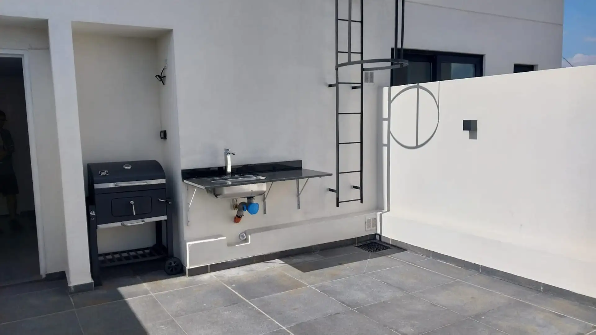 Kitnet com varanda em Liniers