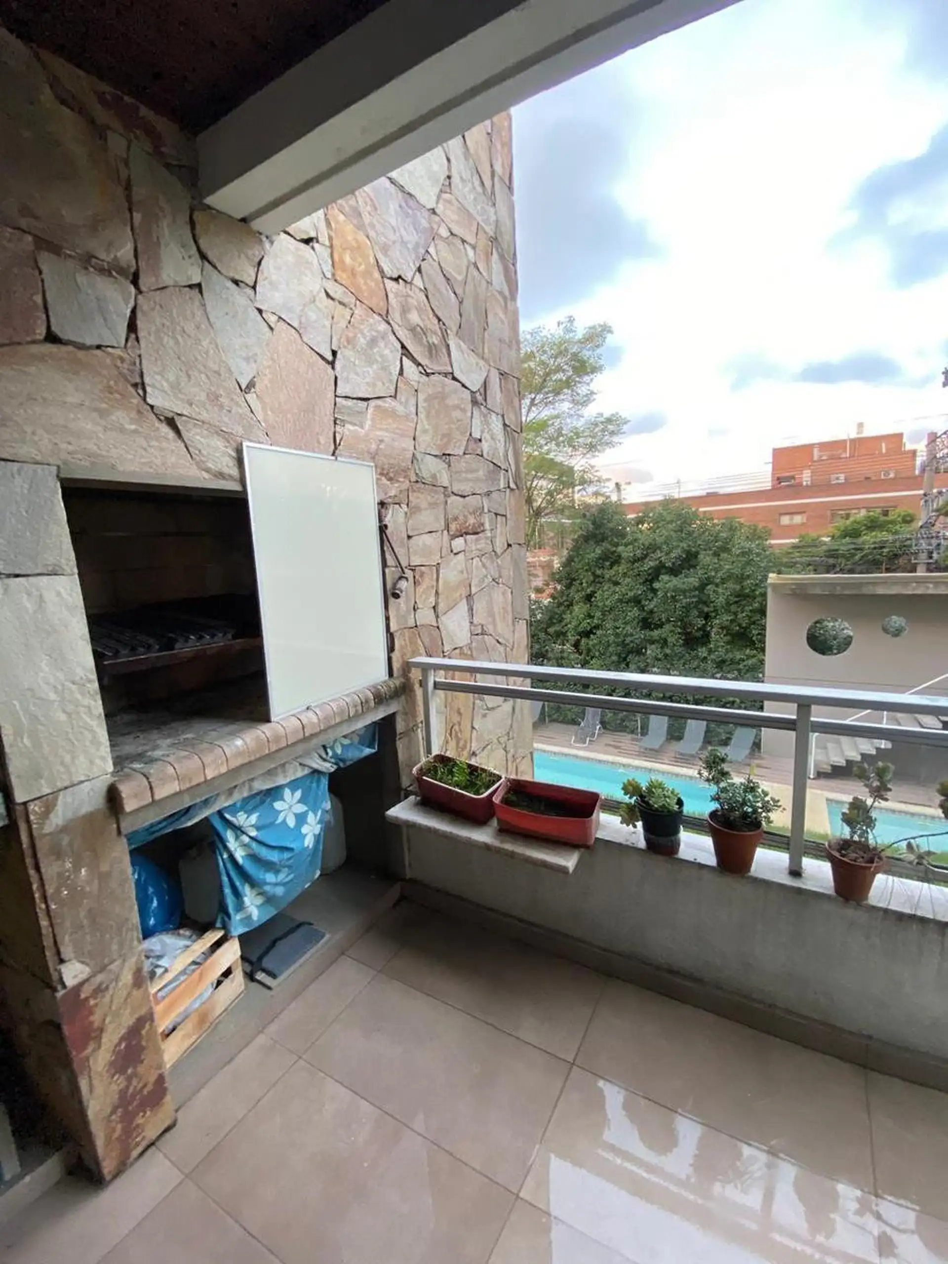 Departamento de 2 ambientes con cochera en Lomas de Zamora