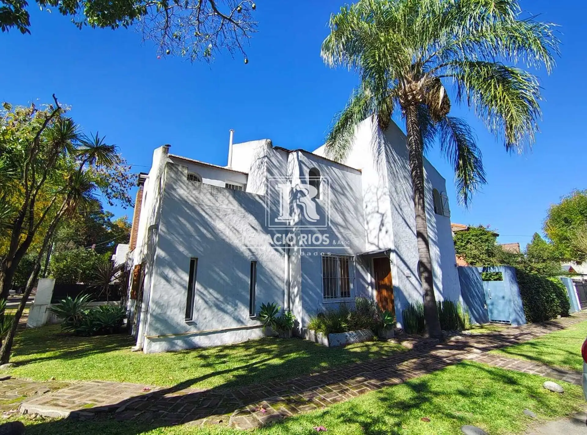 С мебелью не указано; квартира-студия в Buenos Aires