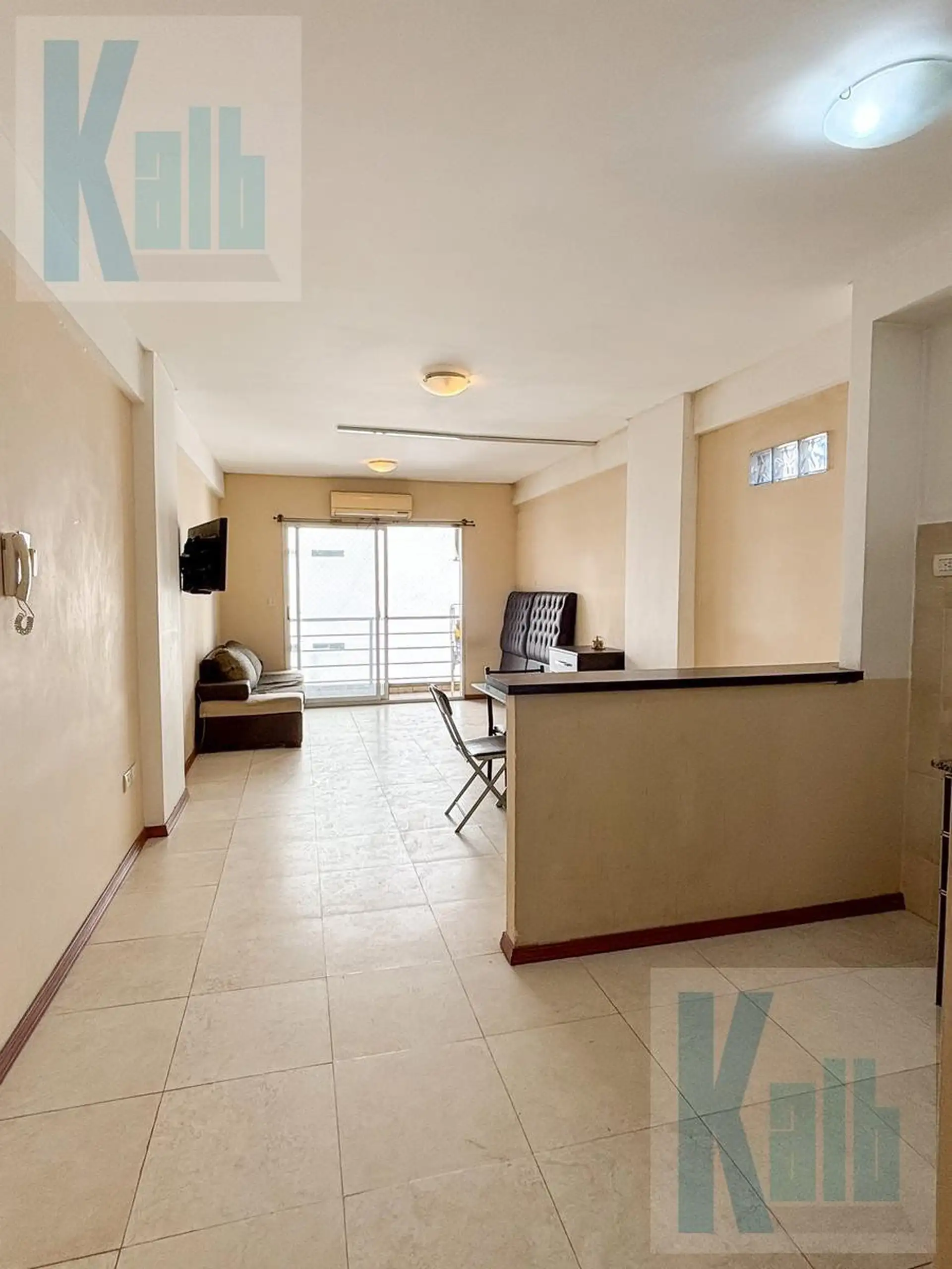 Kitnet com varanda em Balvanera