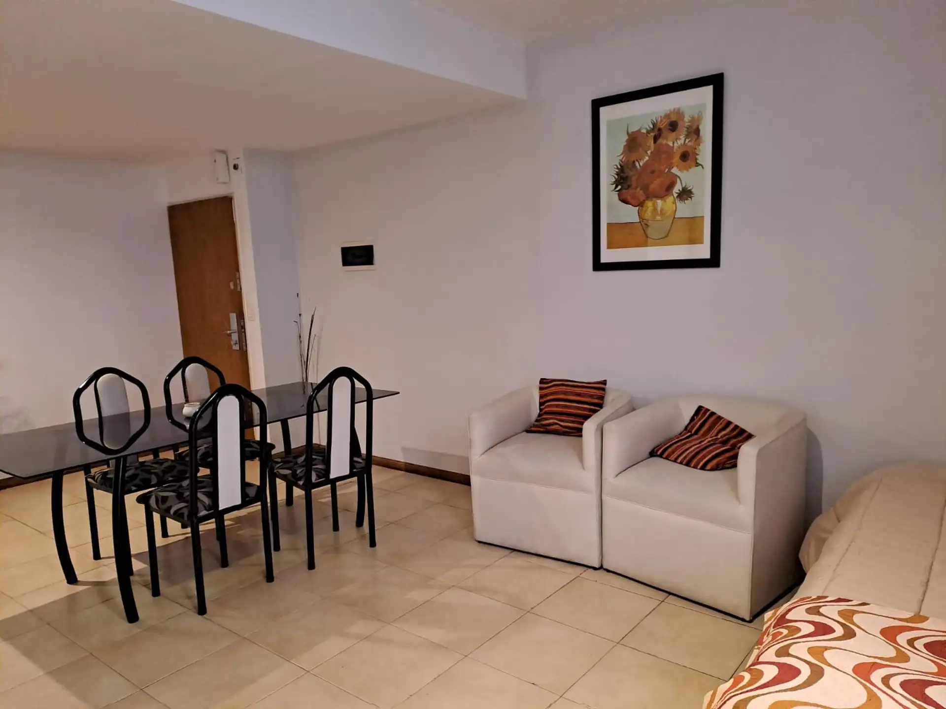 Two-room apartment with patio in Núñez