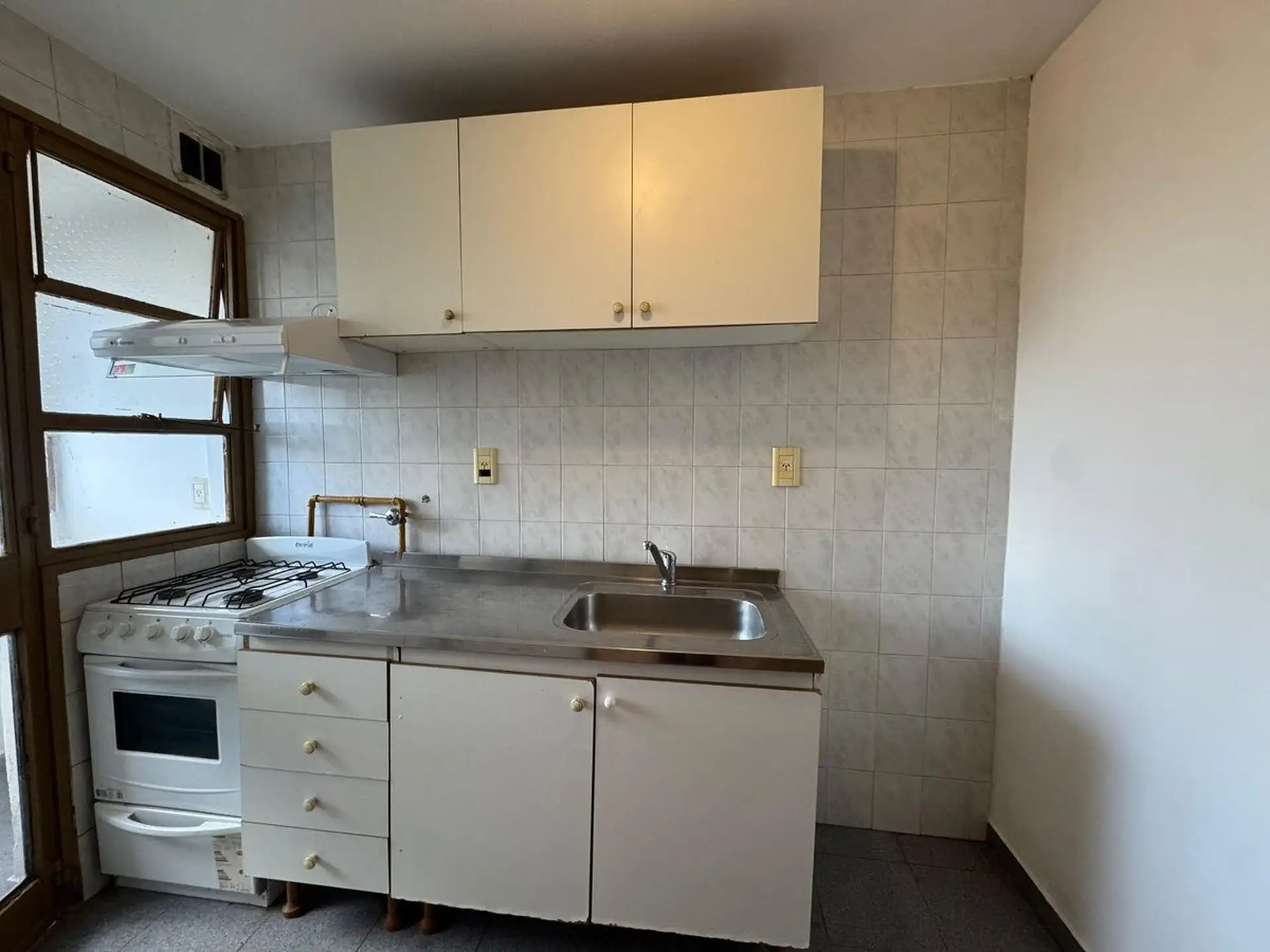 Departamento de 2 ambientes amueblado en La Plata