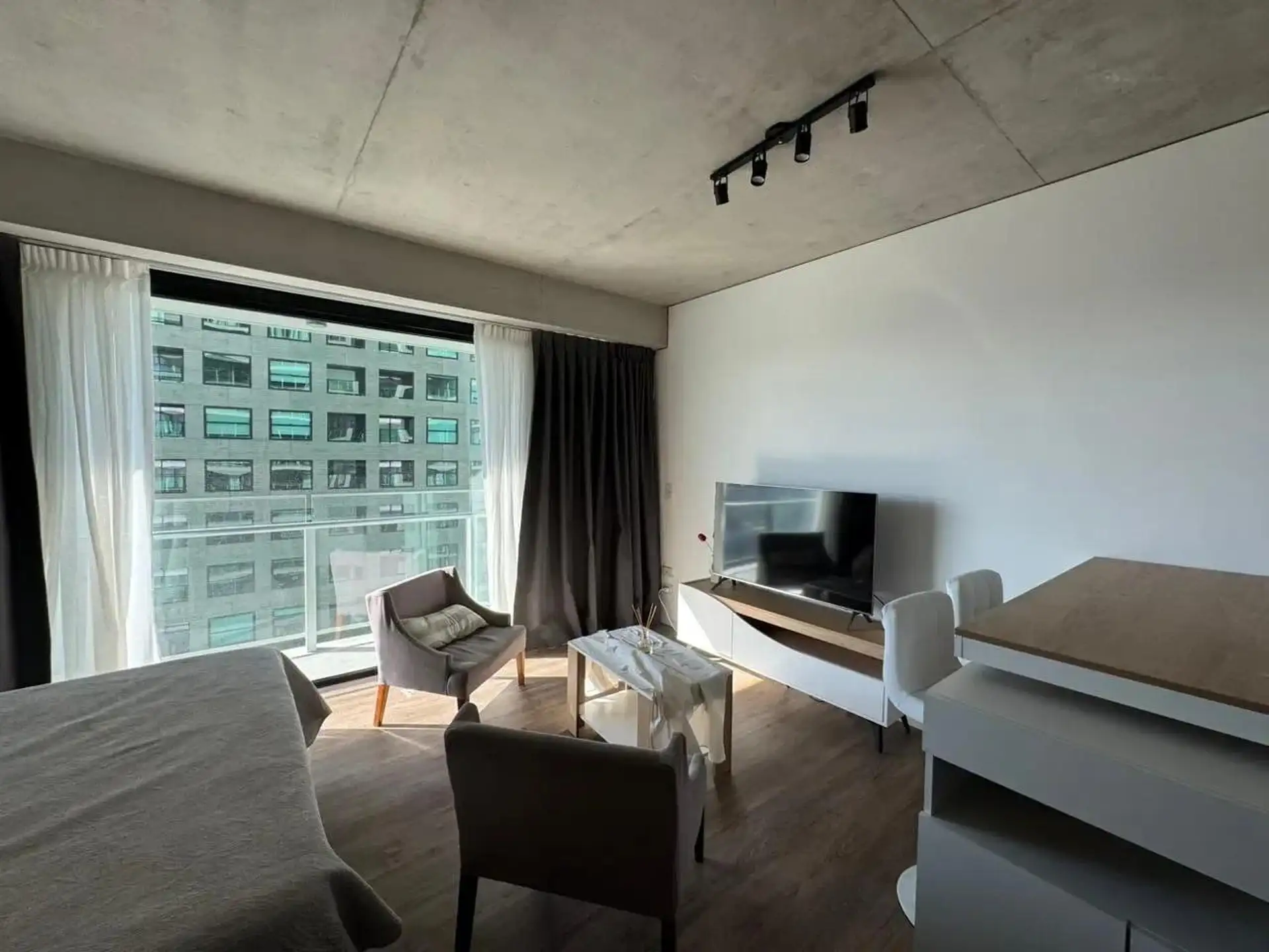 Квартира-студия для временной аренды в Monserrat