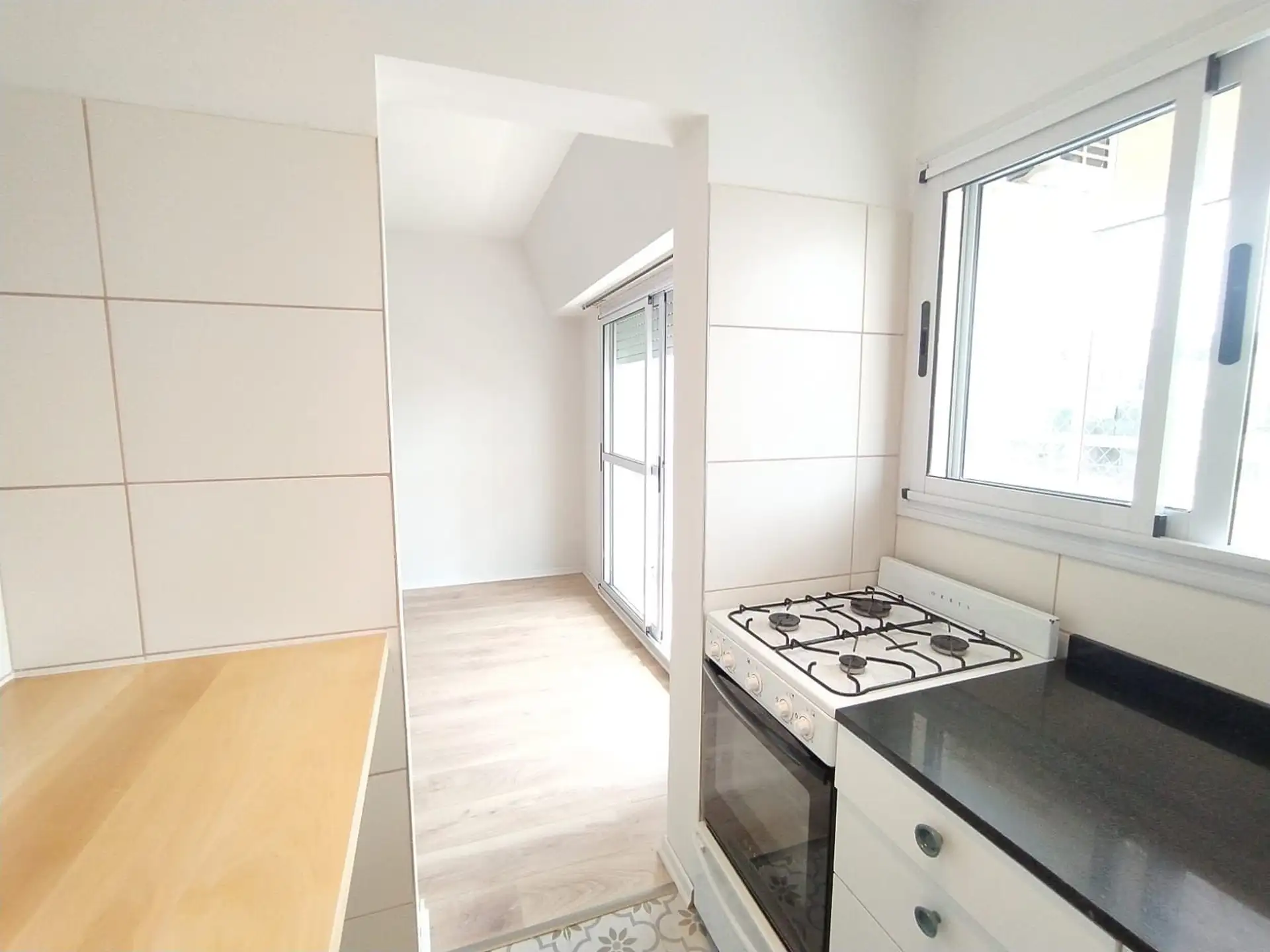 Two-room apartment in Belgrano with balcony
