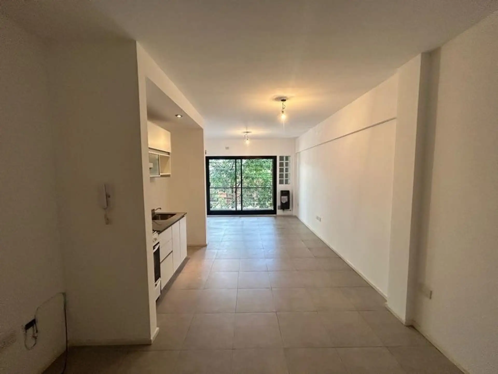 Kitnet com varanda na Villa Urquiza