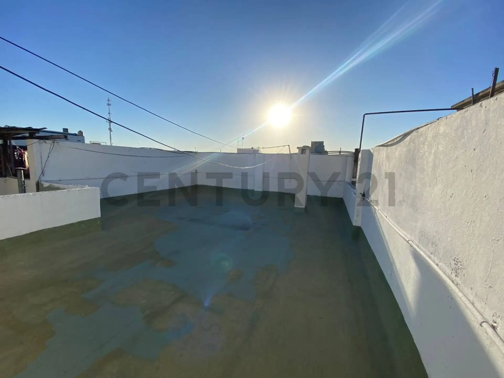 One-bedroom apartment with private terrace in Valentín Alsina