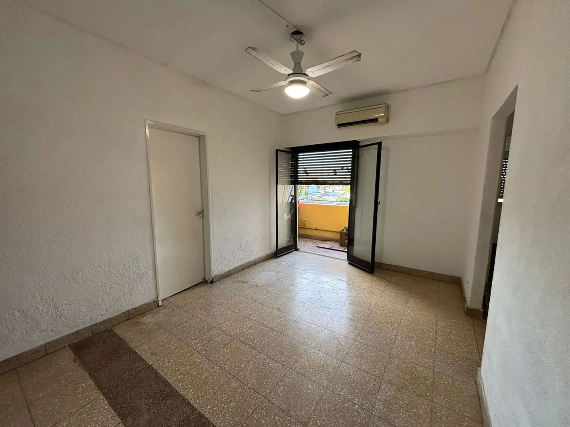 Apartamento de 1 dormitório em José C. Paz