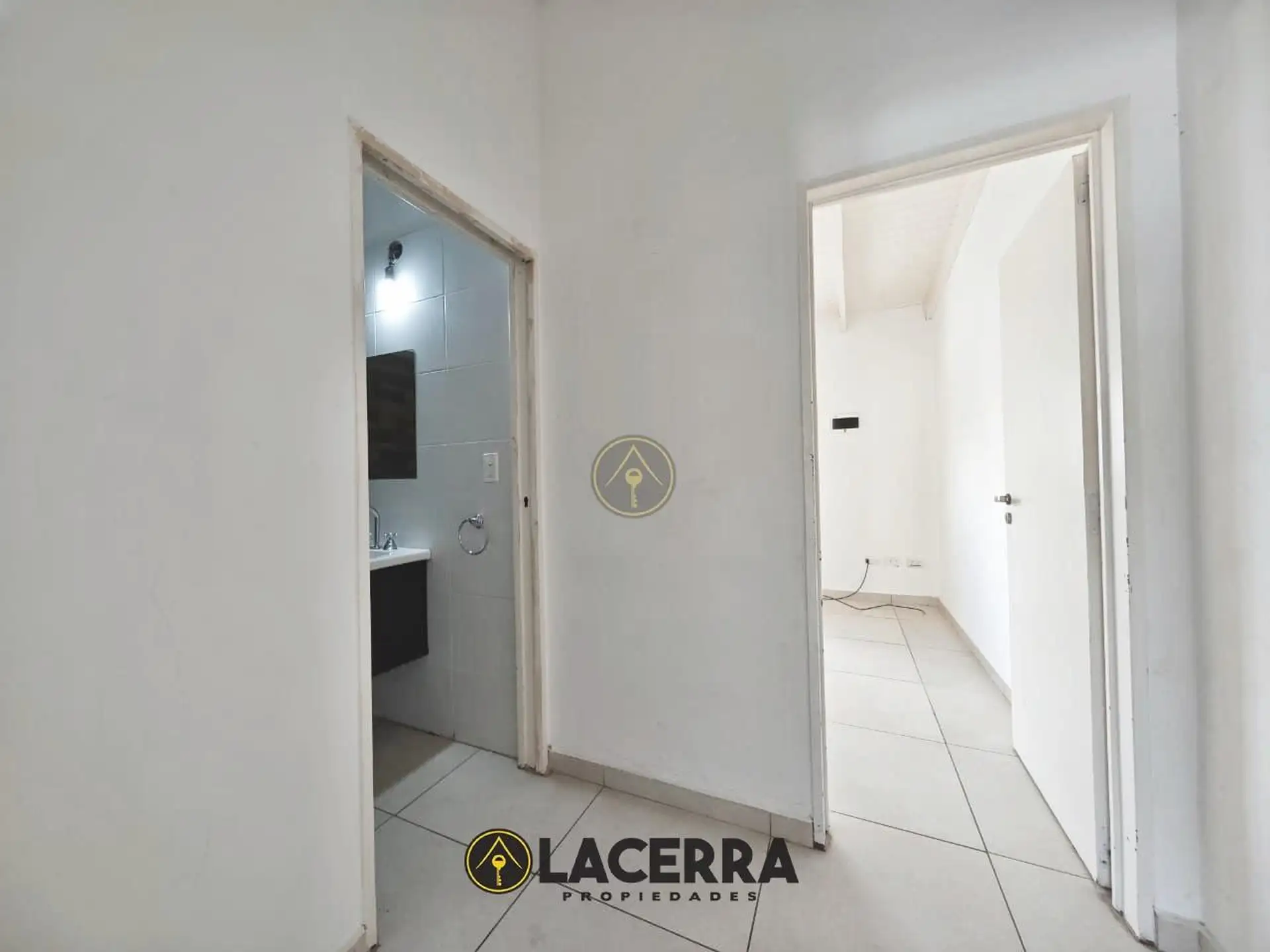 Apartamento de dois ambientes com varanda em General San Martín