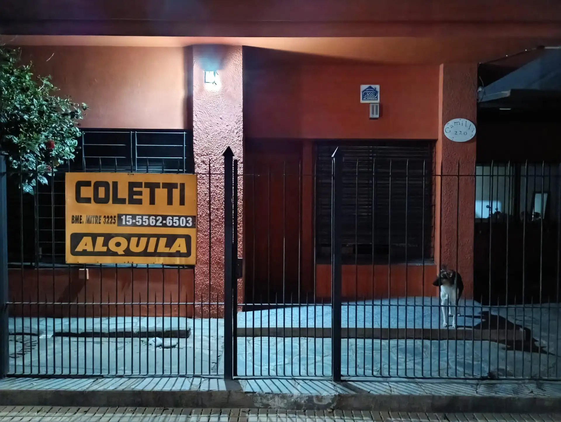 Ground-floor PH in Buenos Aires with parking
