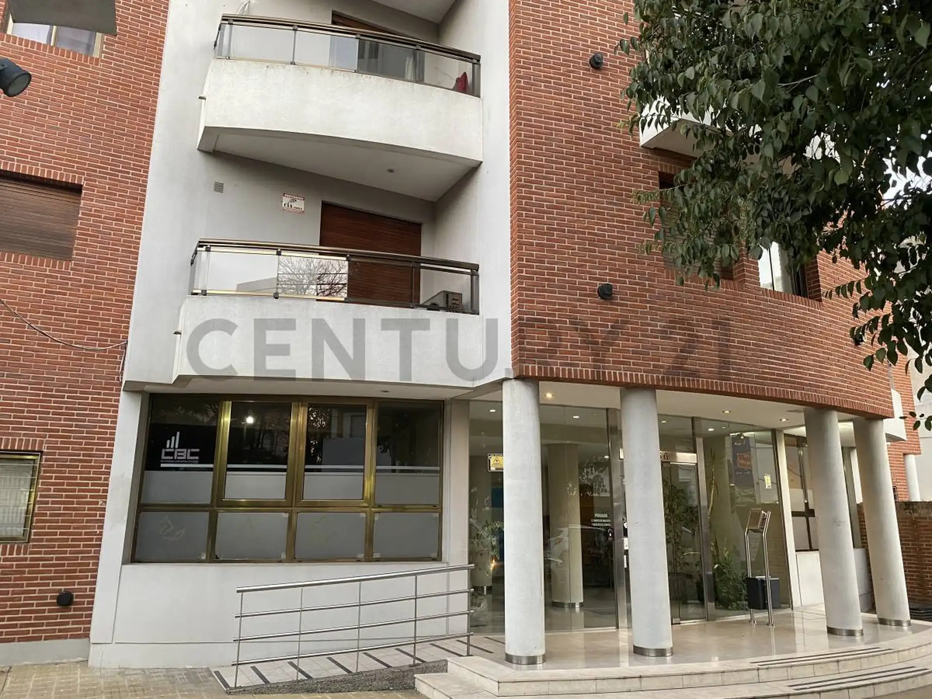 Two-bedroom apartment on Calle 46 in La Plata