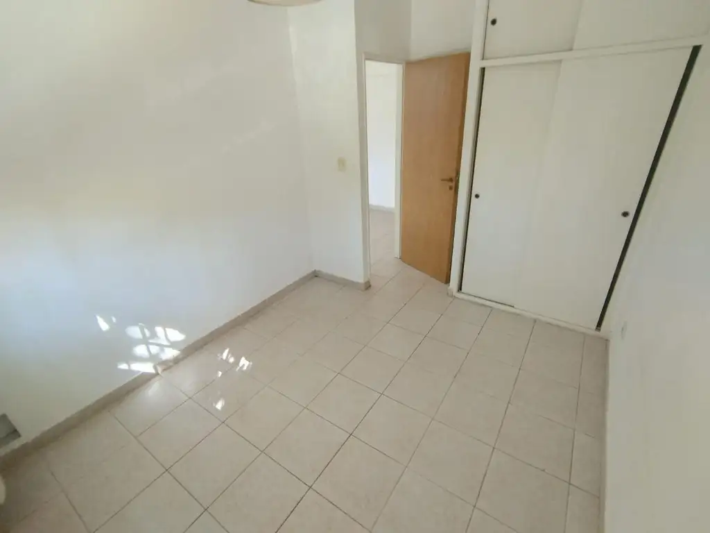 Monoambiente con balcón