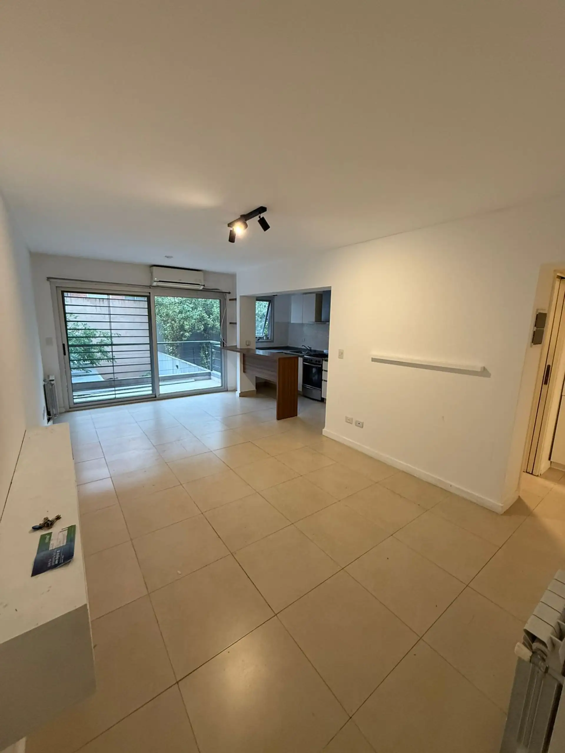 Apartamento de dois ambientes em Morón