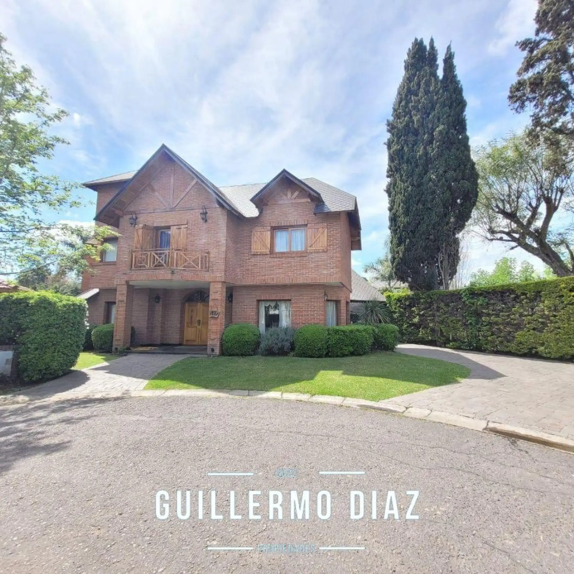 Four-bedroom house in Moreno