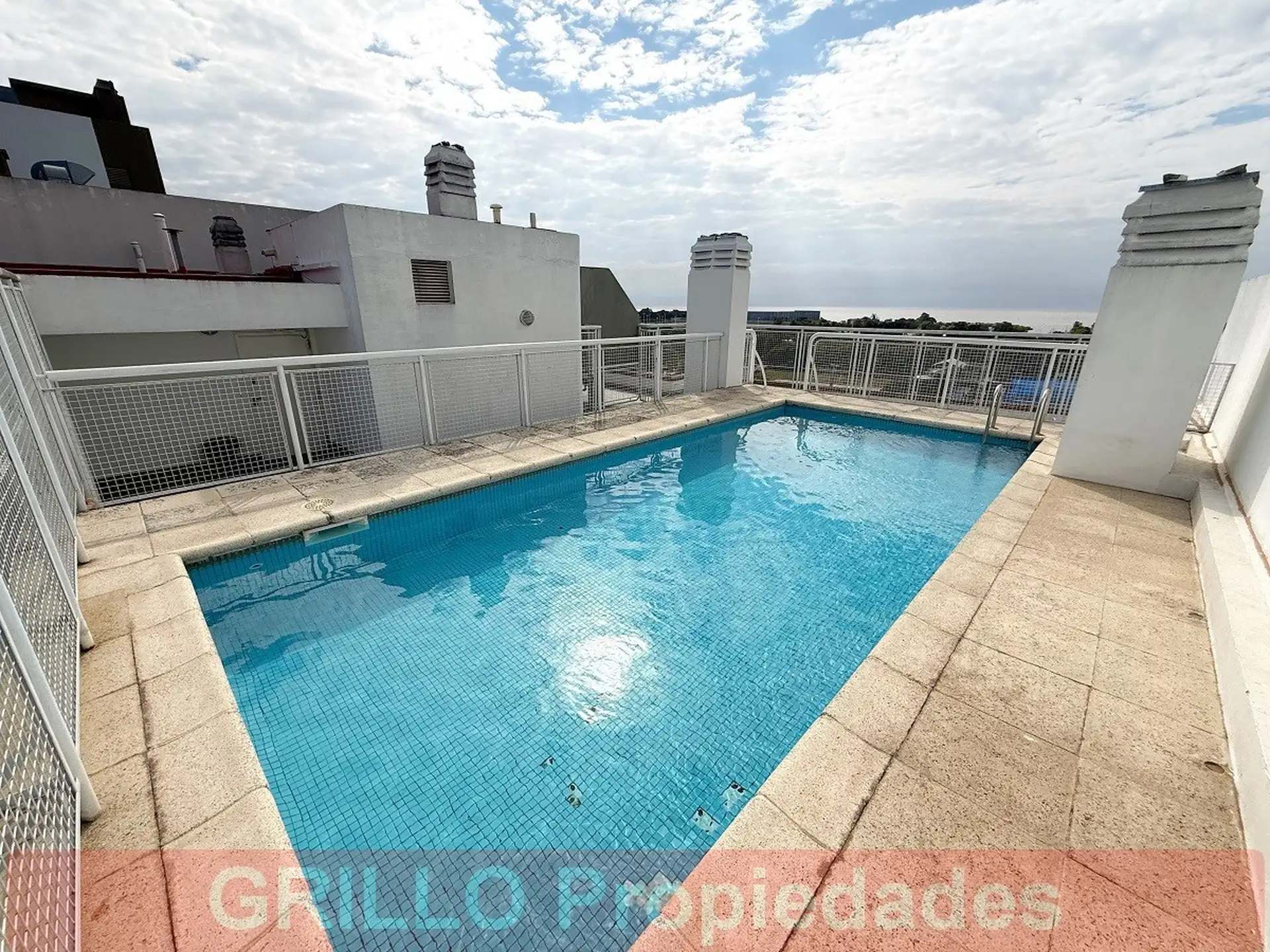 Two-room apartment with balcony in Saavedra