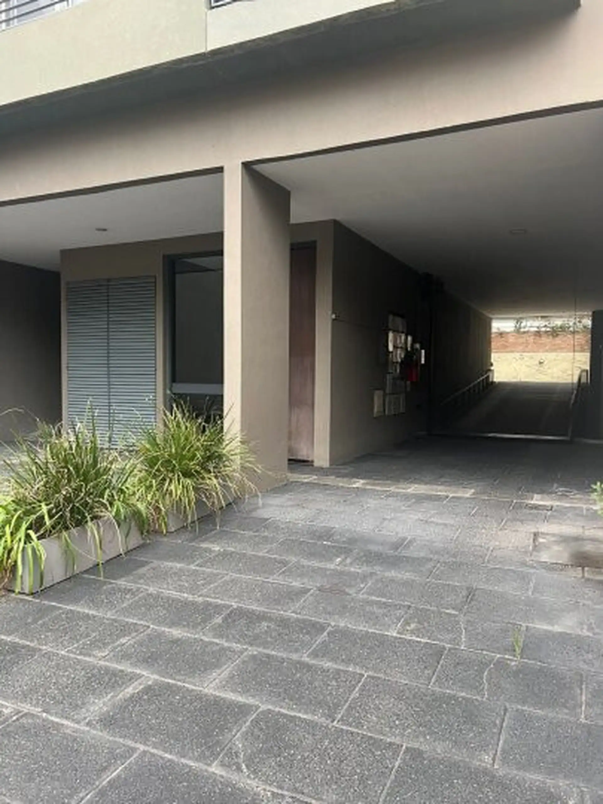 2 ambientes con balcón y cochera