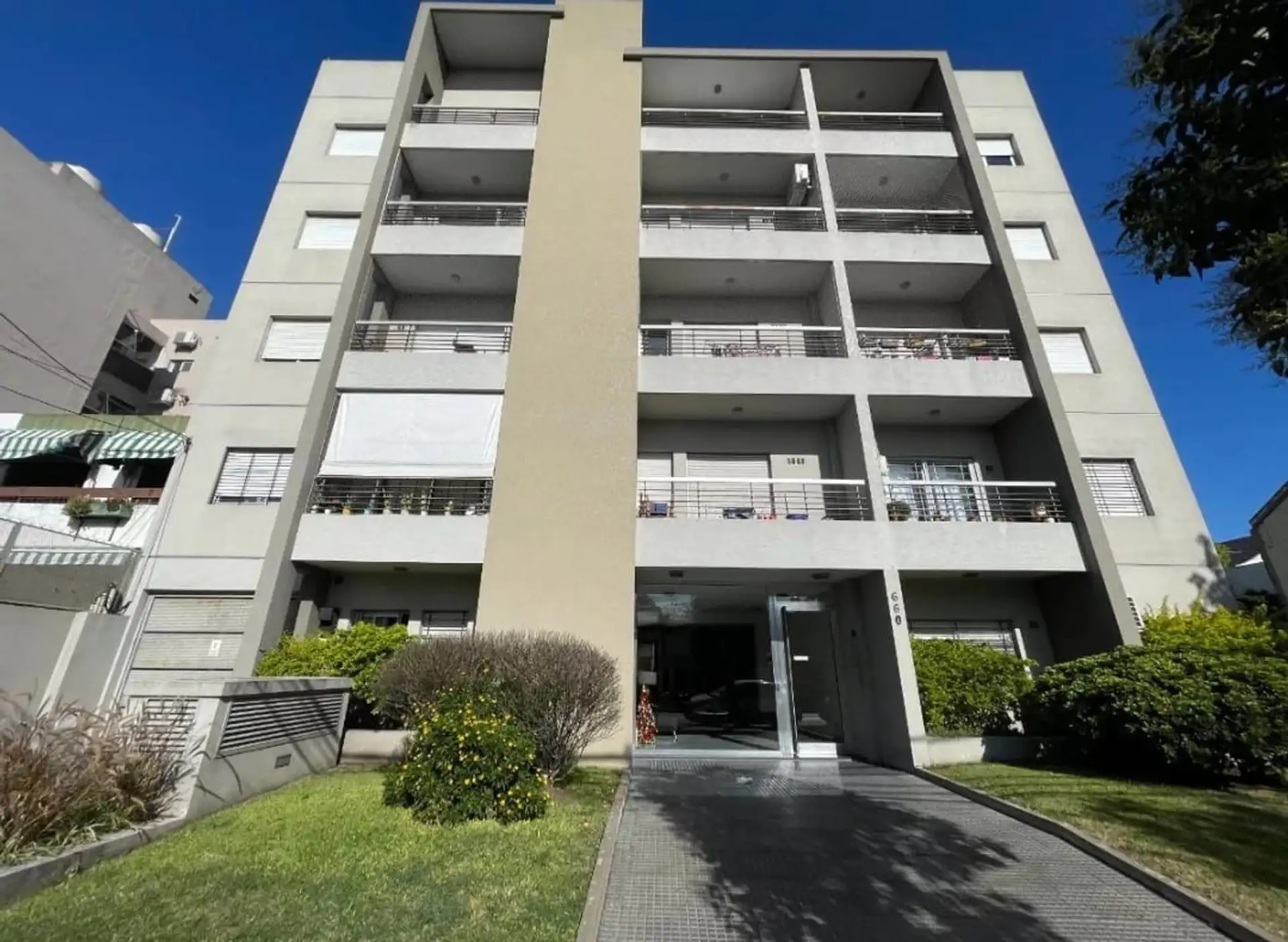 Departamento en Alquiler en Castelar Sur, Castelar