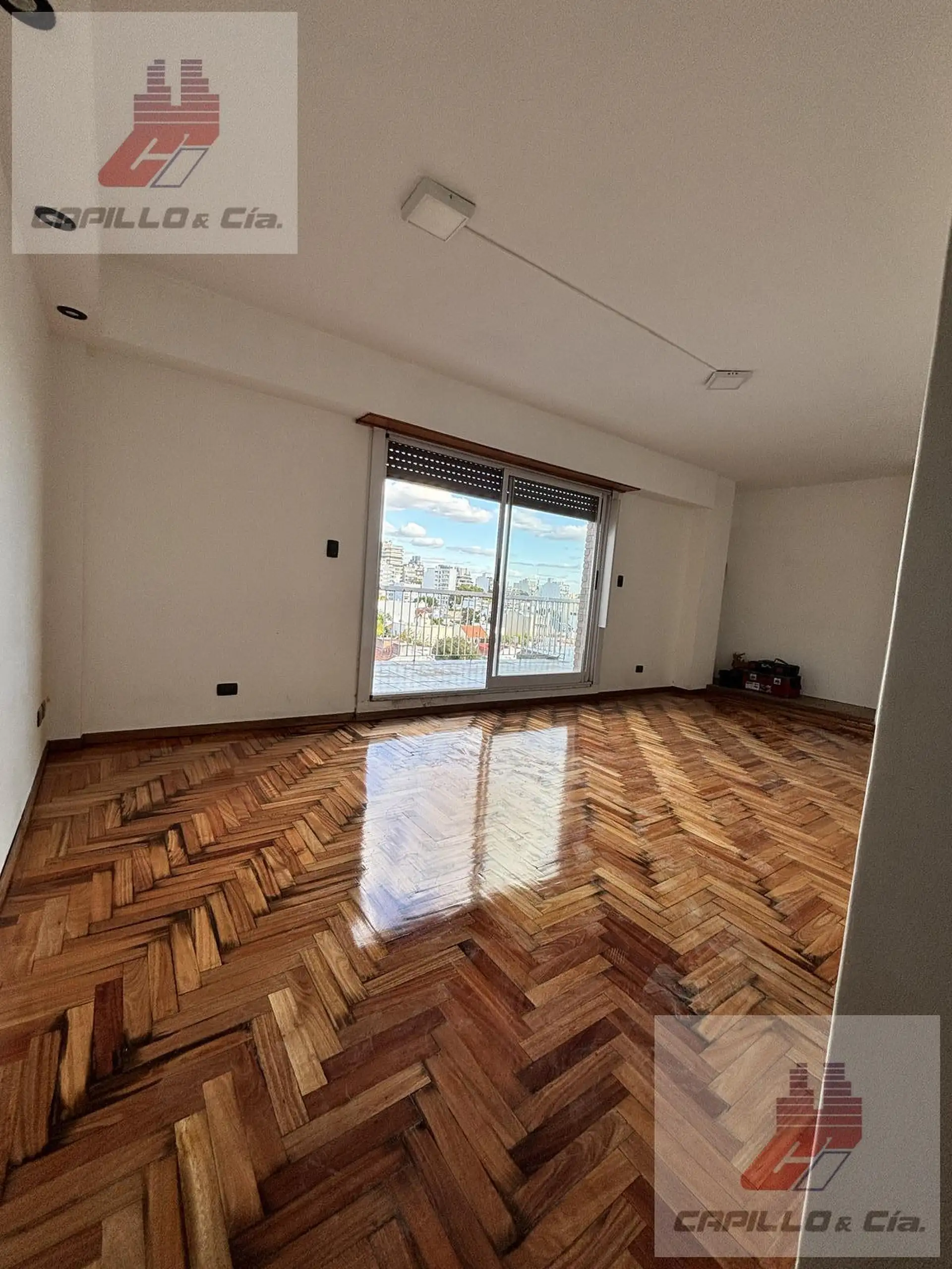 3 ambientes con balcón aterrazado